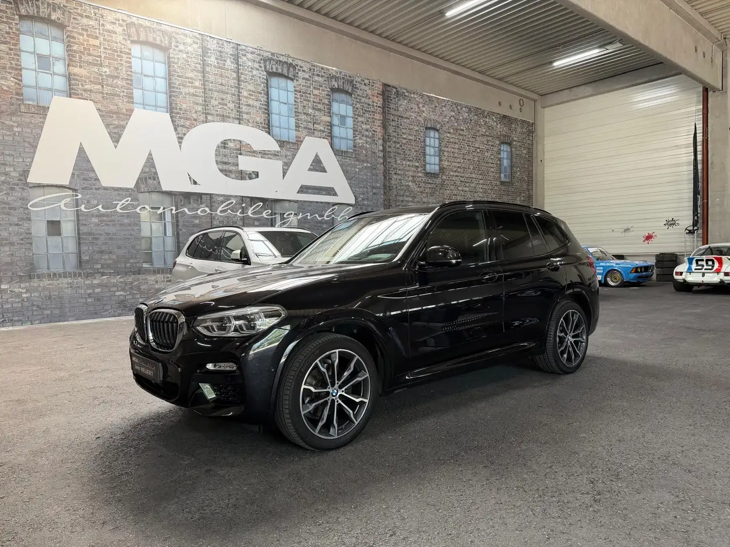 BMW X3 xDrive 20 d M Sport Schwarz - 2