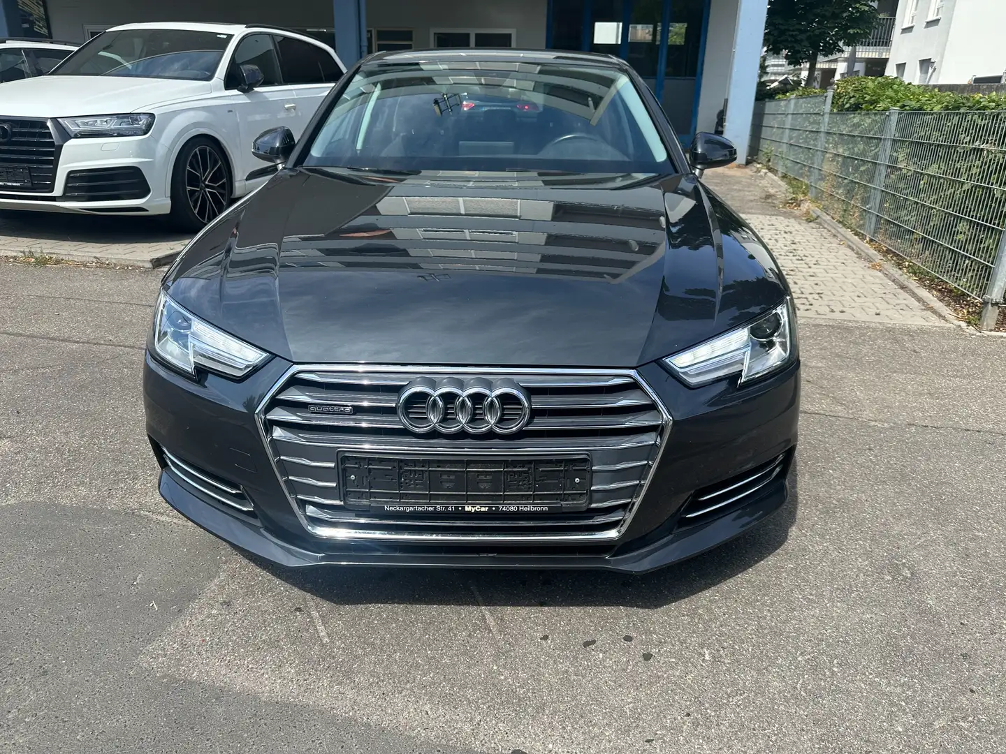 Audi A4 2.0TDI DSG quattro sport Limo Alcantara LED Navi Gris - 2