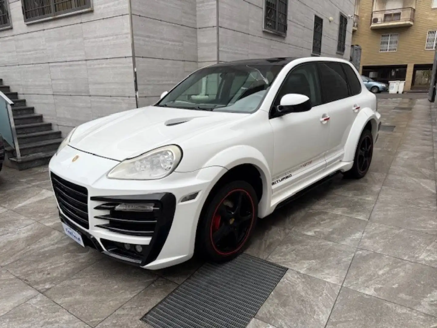 Porsche Cayenne 3.2 V6 cat Wit - 1