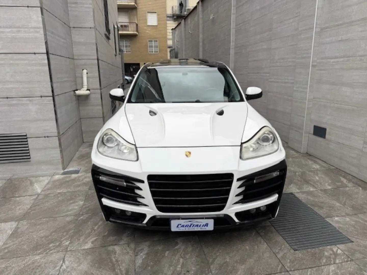 Porsche Cayenne 3.2 V6 cat Wit - 2