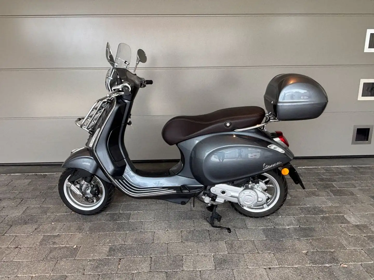 Vespa Primavera 50 Gris - 1