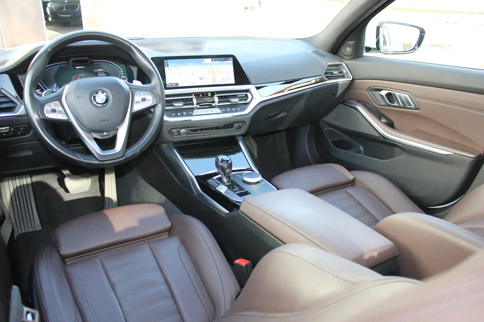 BMW 330 330 e Sport Line RFK LASER HeadUp Glasdach 19" 53k Weiß - 2