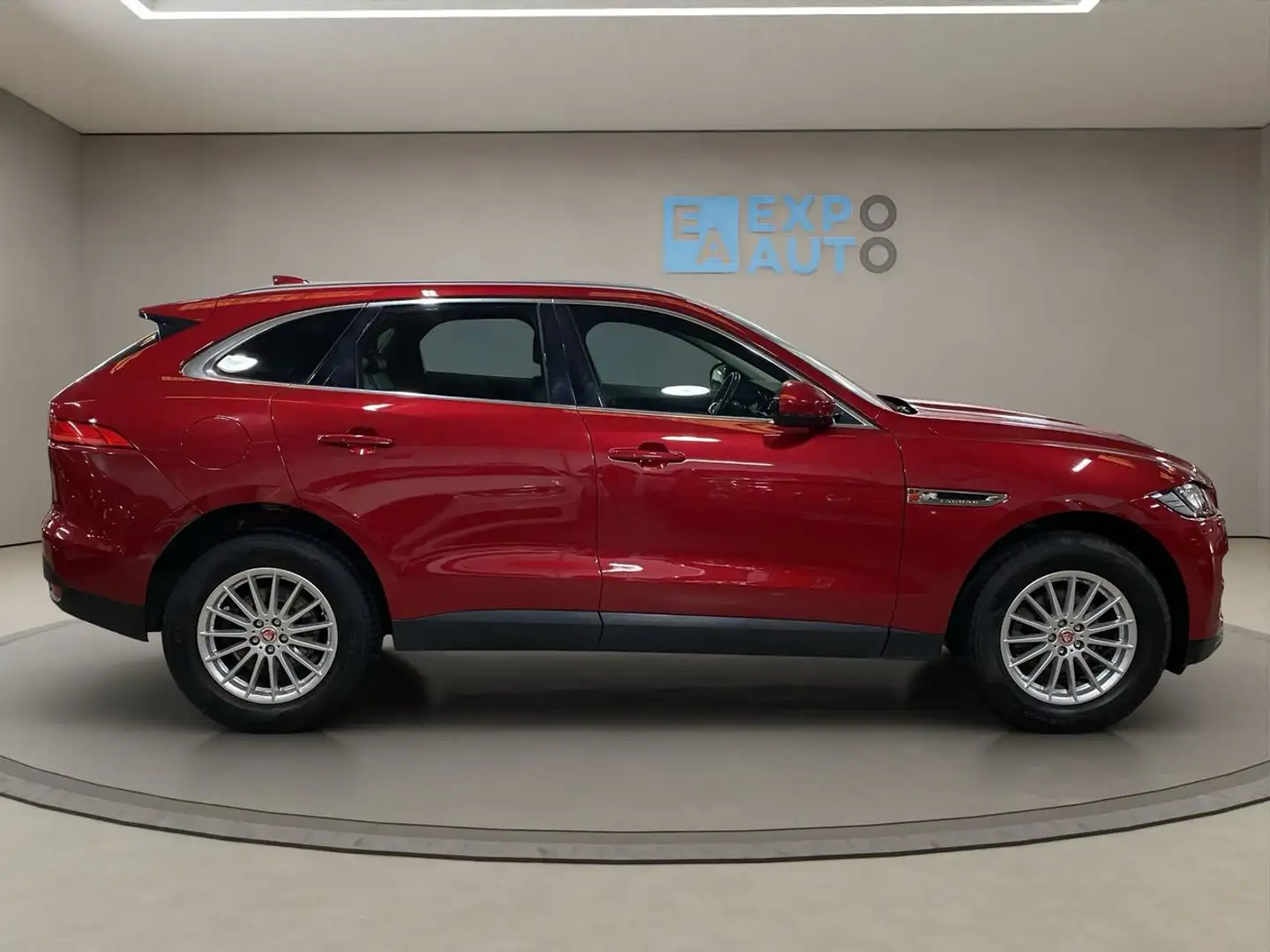 Jaguar F-Pace 2.0L i4D 132kW Pure Auto Rouge - 2