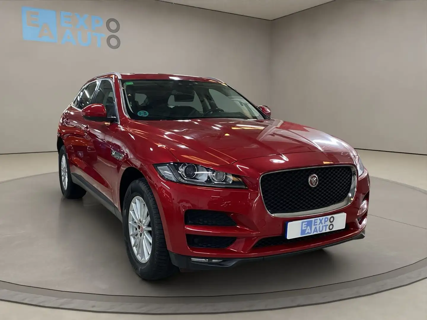 Jaguar F-Pace 2.0L i4D 132kW Pure Auto Rouge - 1