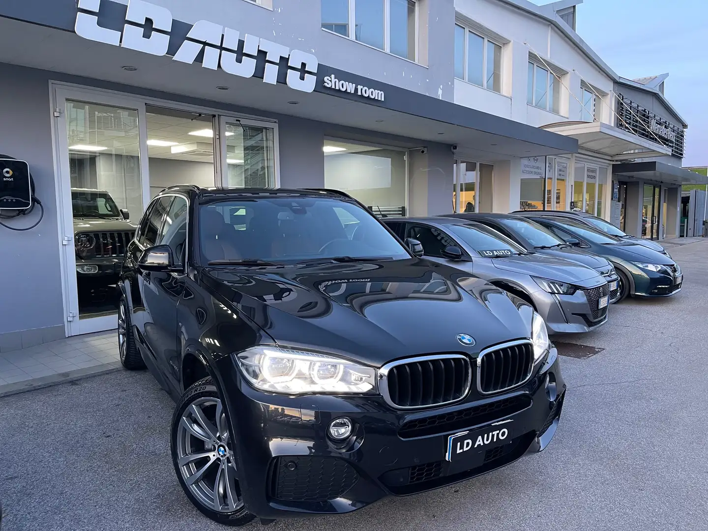 BMW X5 M M SPORT Fekete - 2