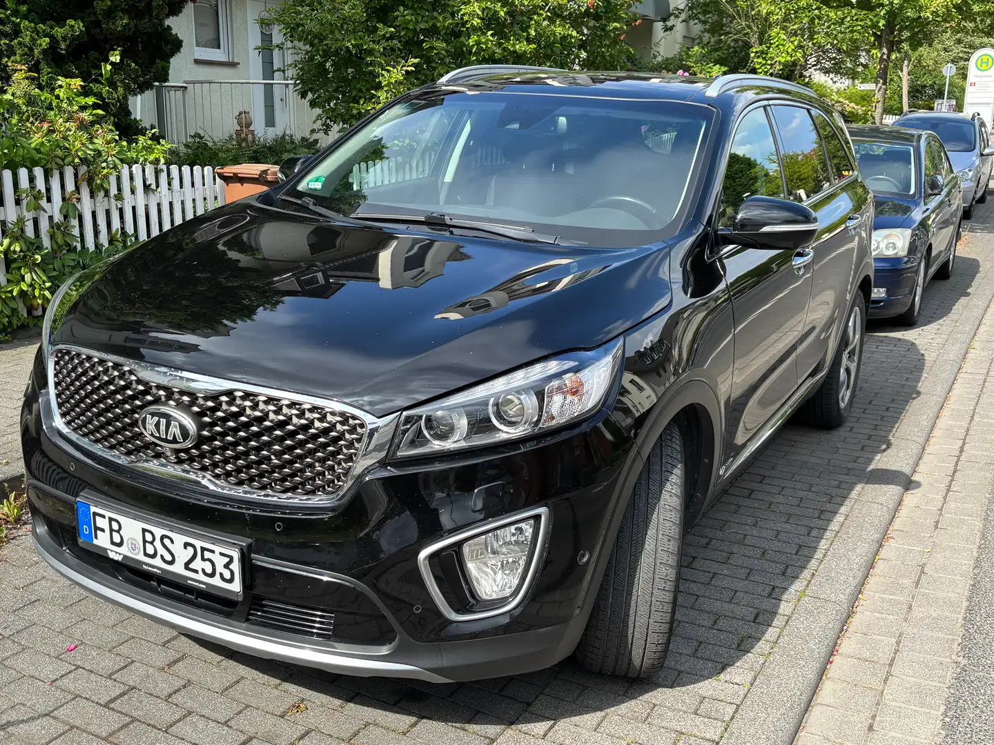 Kia Sorento Sorento 2.2 CRDi AWD Aut. PLATINIUM Edition AHK Černá - 1