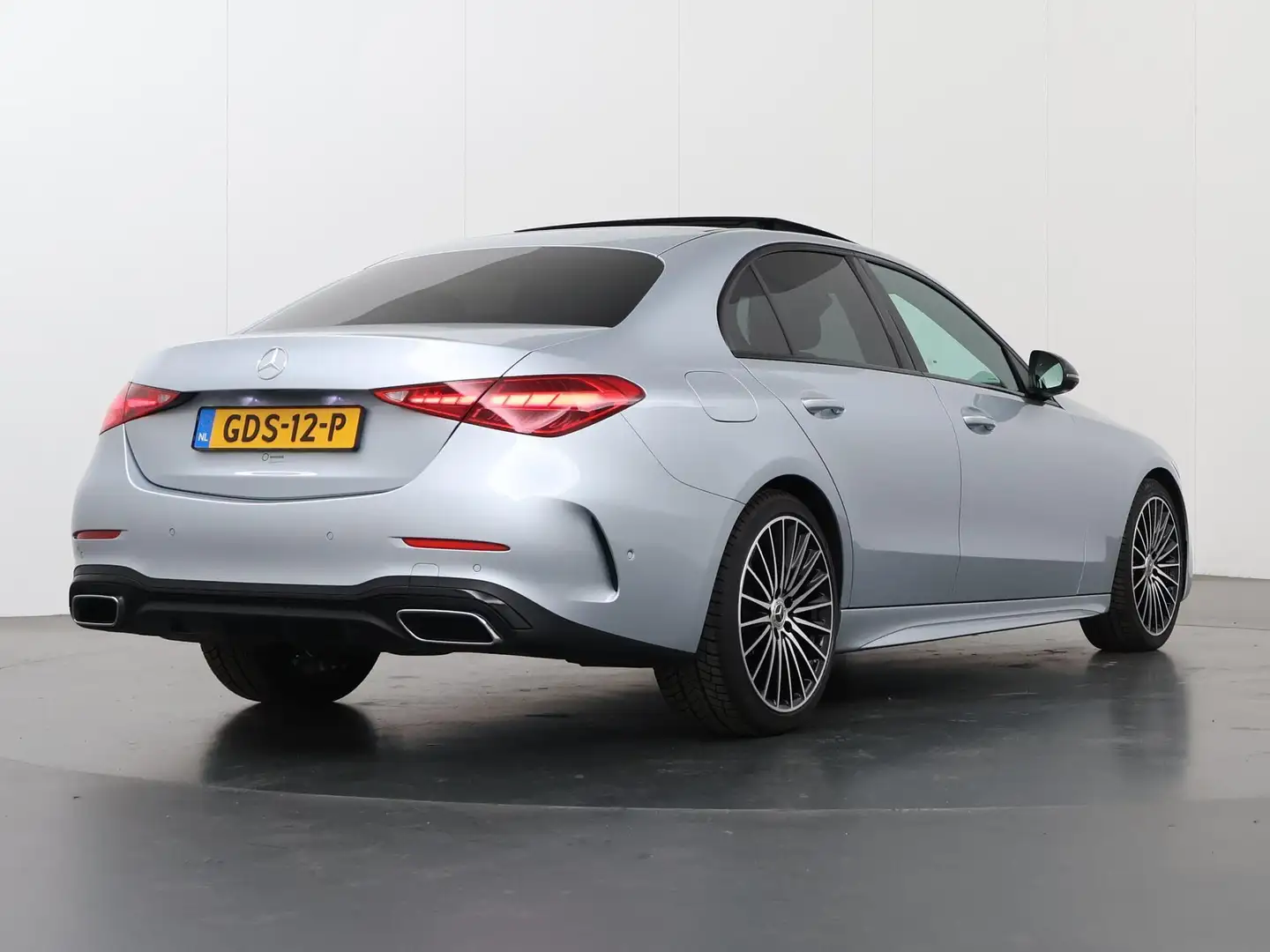Mercedes-Benz C 180 AMG Line | Panoramadak | Night | Digital Light | 3 Grigio - 2