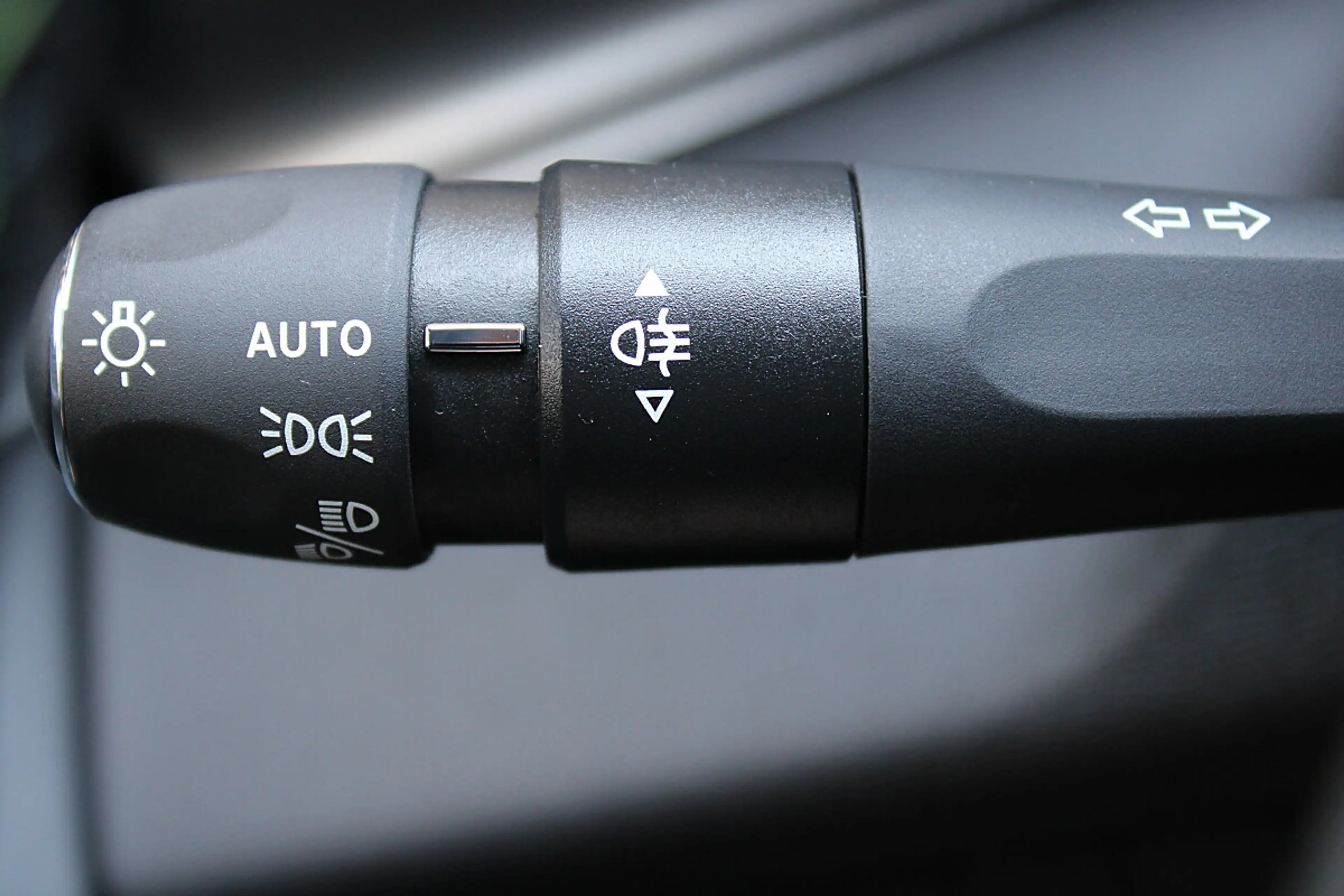 Peugeot 308 SW PureTech 130 S&S EAT8 GT Pack — photo 24