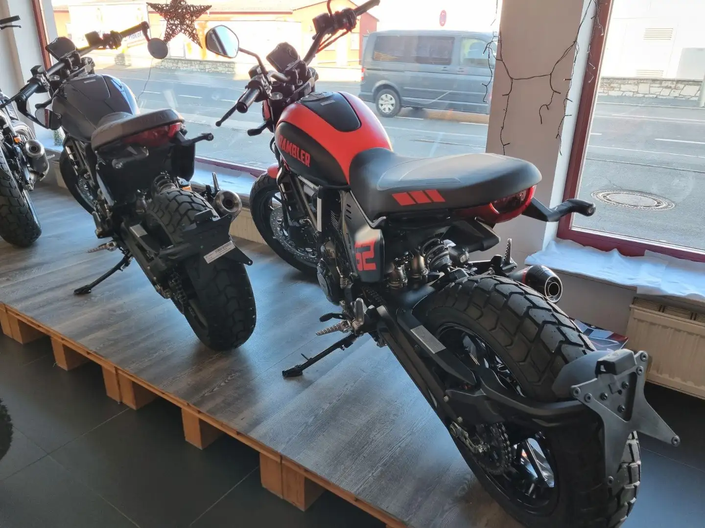 Ducati Scrambler Full Throttle #SOFORT Fekete - 1