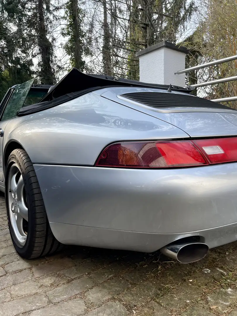 Porsche 911 Carrera Cabrio Plateado - 2