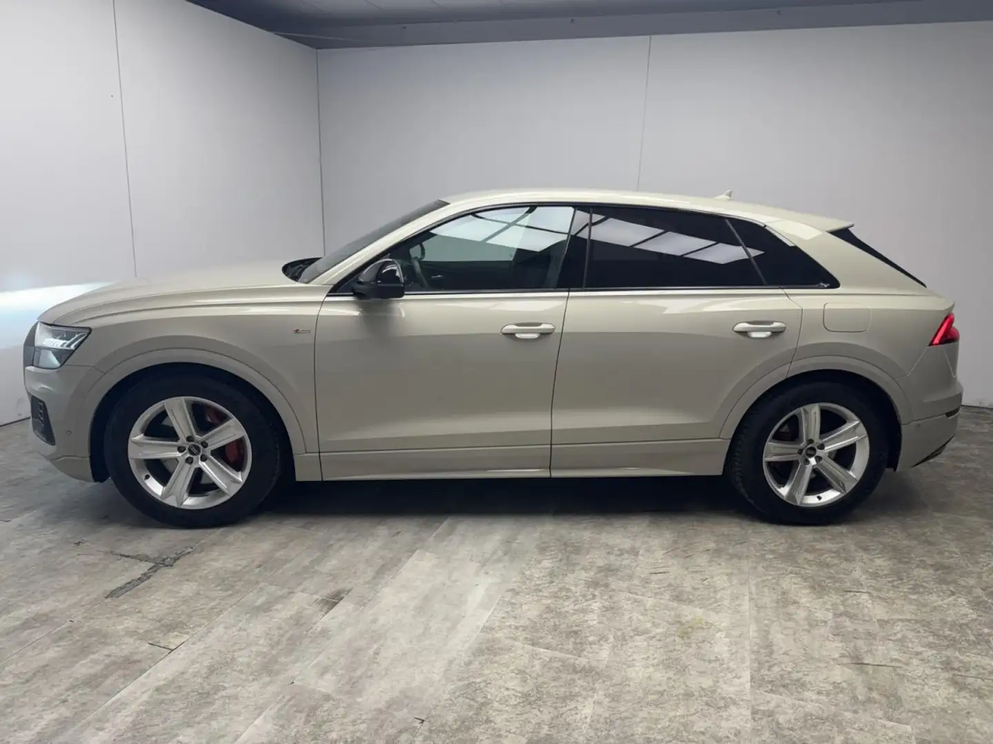 Audi Q8 55 TFSIe quattro S-line Alcantarahimmel Klima Beige - 2