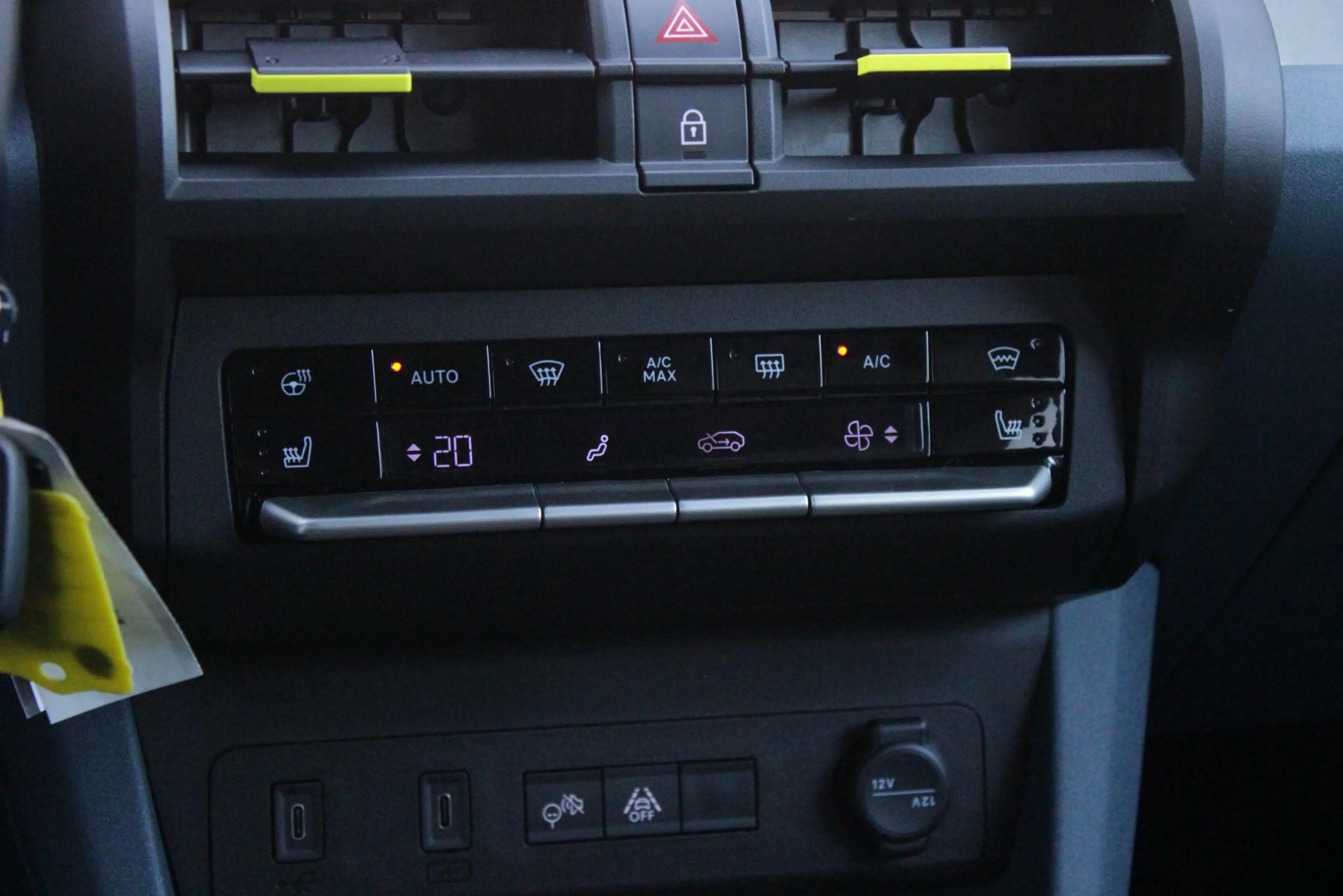 Fiat Grande Panda LA PRIMA 11 kW 44 kWh | WINTER PACK: (VERWARMBARE — photo 20