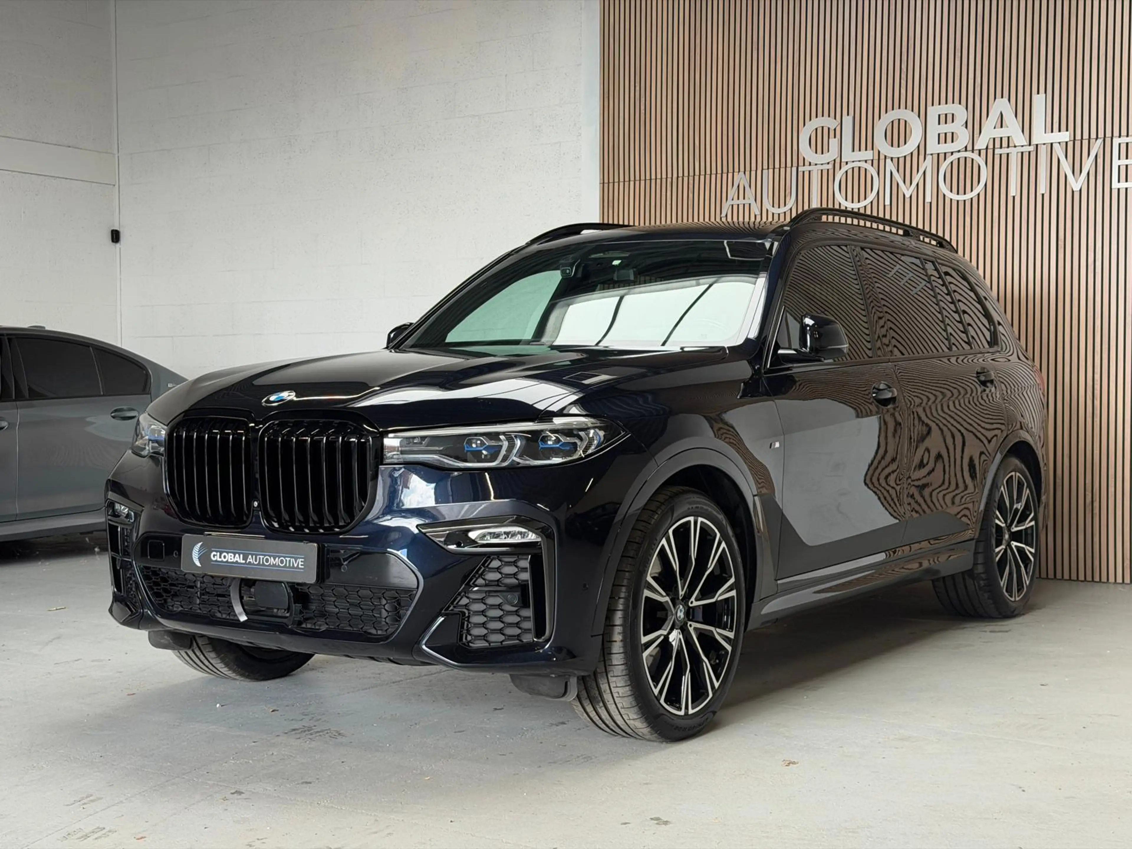 BMW X7 XDrive40i High Executive - M SPORT - SKYLOUNGE - L — photo 7