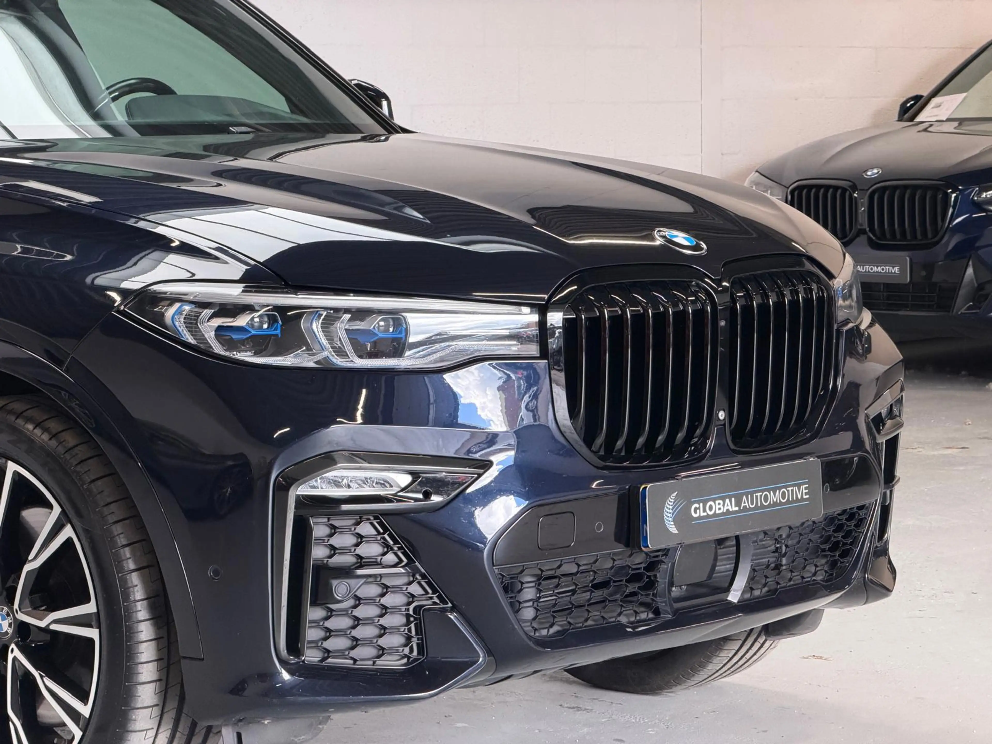 BMW X7 XDrive40i High Executive - M SPORT - SKYLOUNGE - L — photo 6