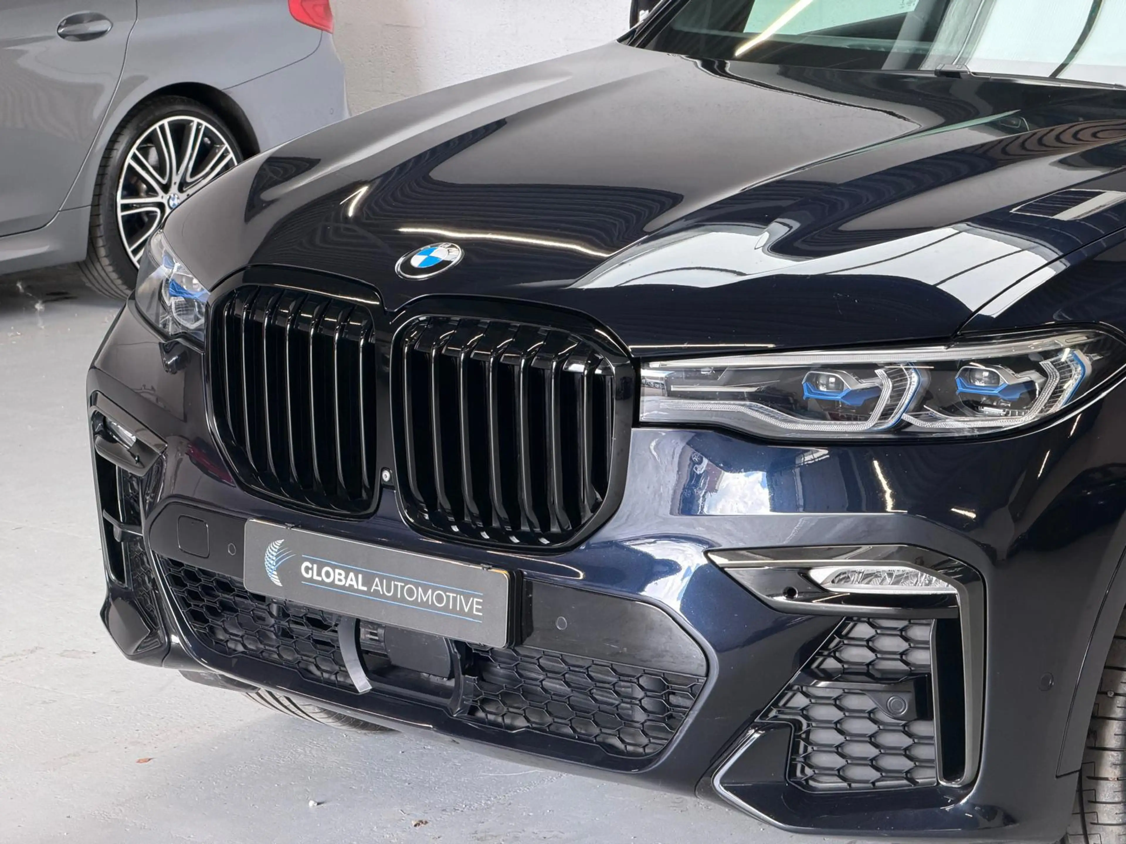 BMW X7 XDrive40i High Executive - M SPORT - SKYLOUNGE - L — photo 15