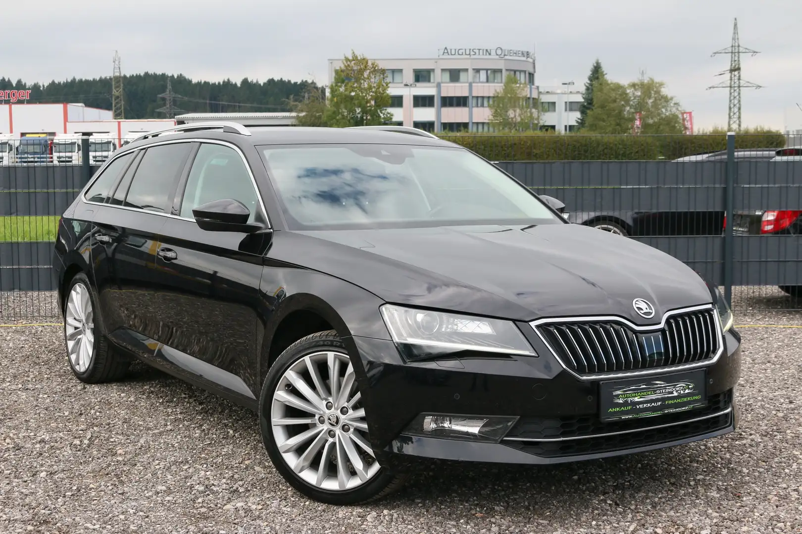 Skoda Superb TDI*DSG*Erstbesitz*LED*Assistent*elektr. Sitze Schwarz - 1