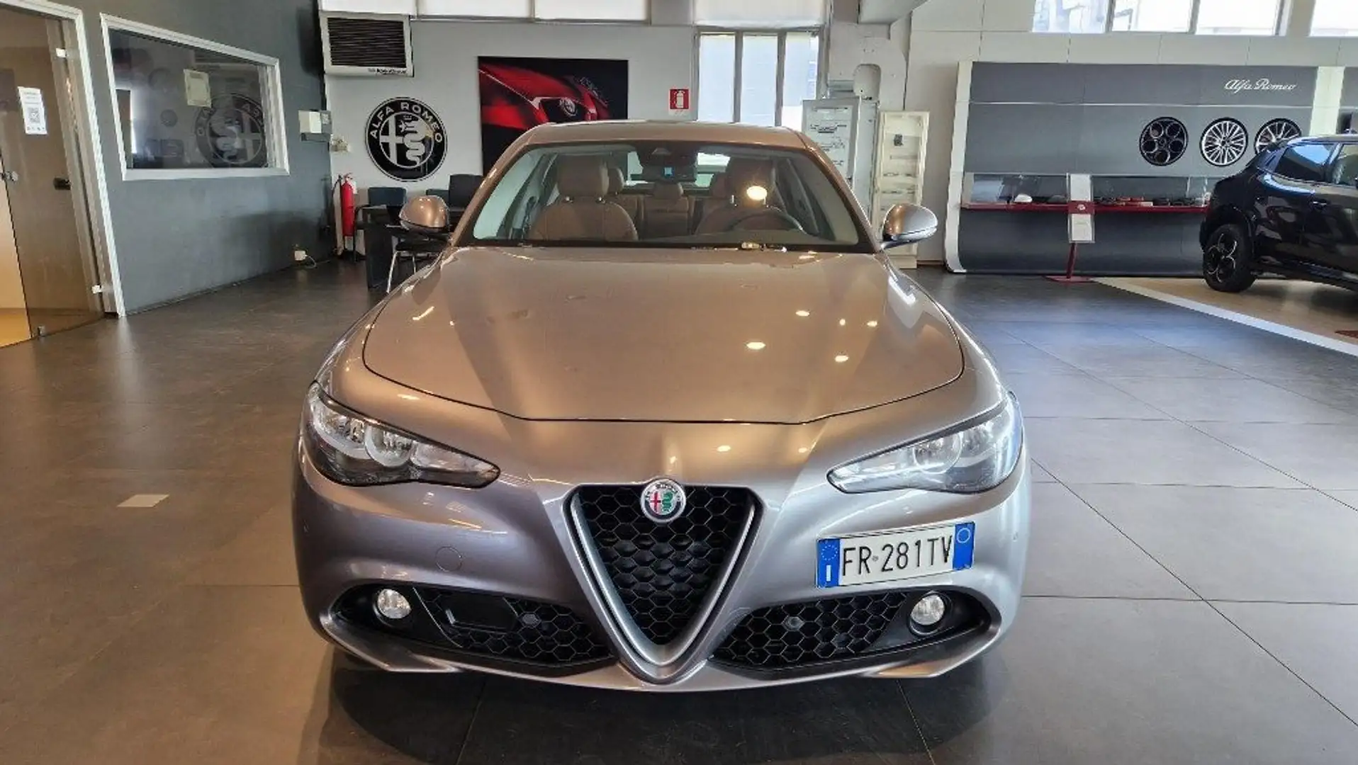 Alfa Romeo Giulia 2.2 Turbodiesel 180 CV Automatica Grigio - 1