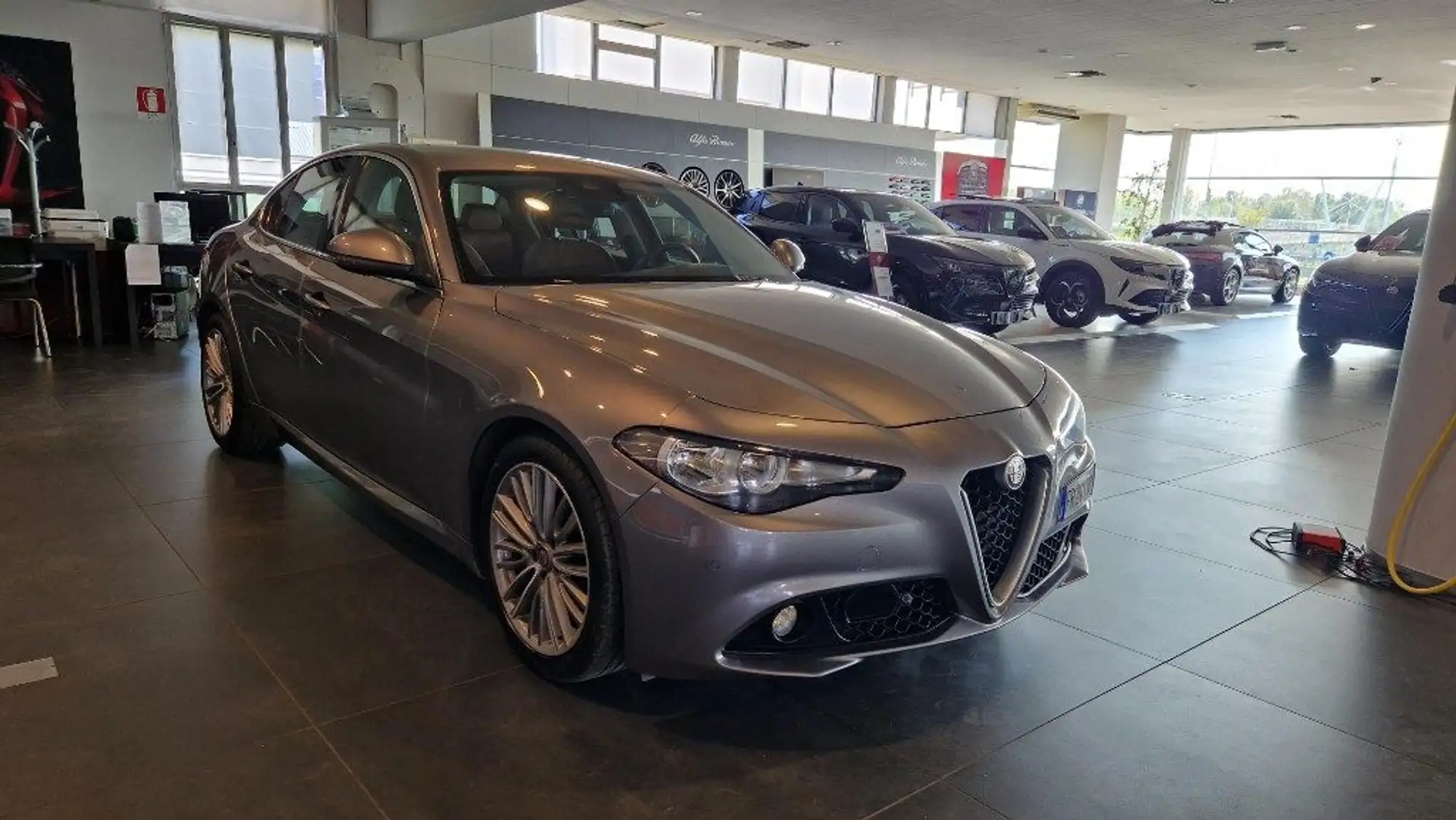 Alfa Romeo Giulia 2.2 Turbodiesel 180 CV Automatica Grigio - 2