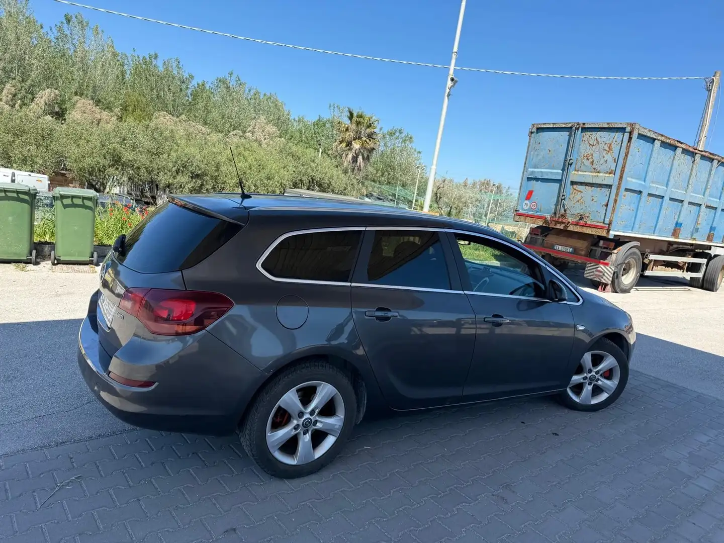 Opel Astra 2.0 CDTI DPF Design Edition - 2