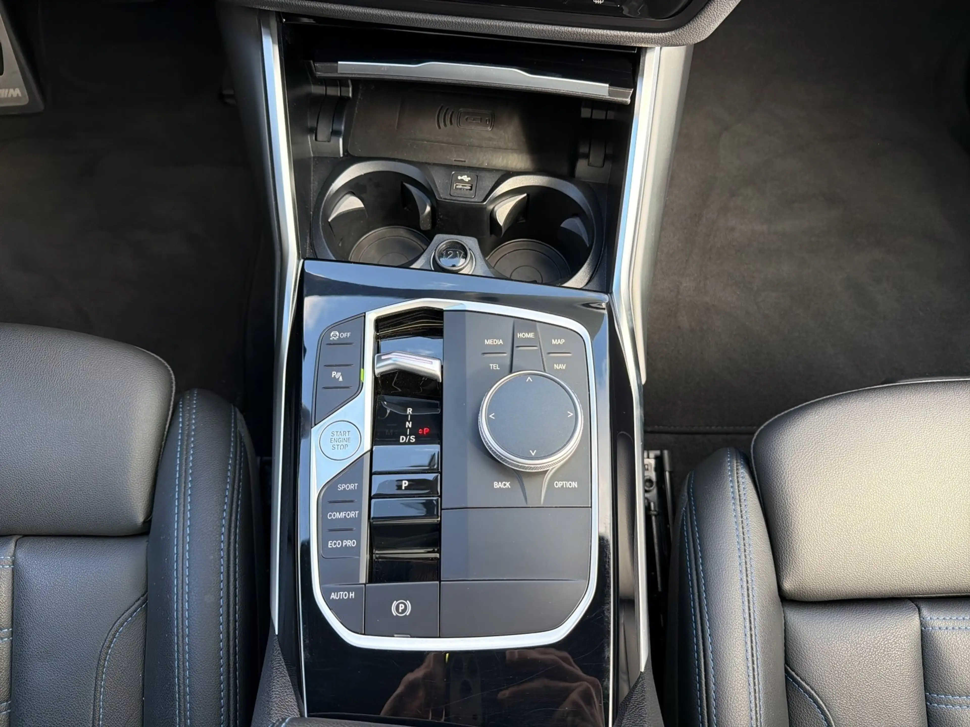 BMW 340 M340d xDrive Touring AHK HEAD-UP PANO RFK HIFI — photo 13