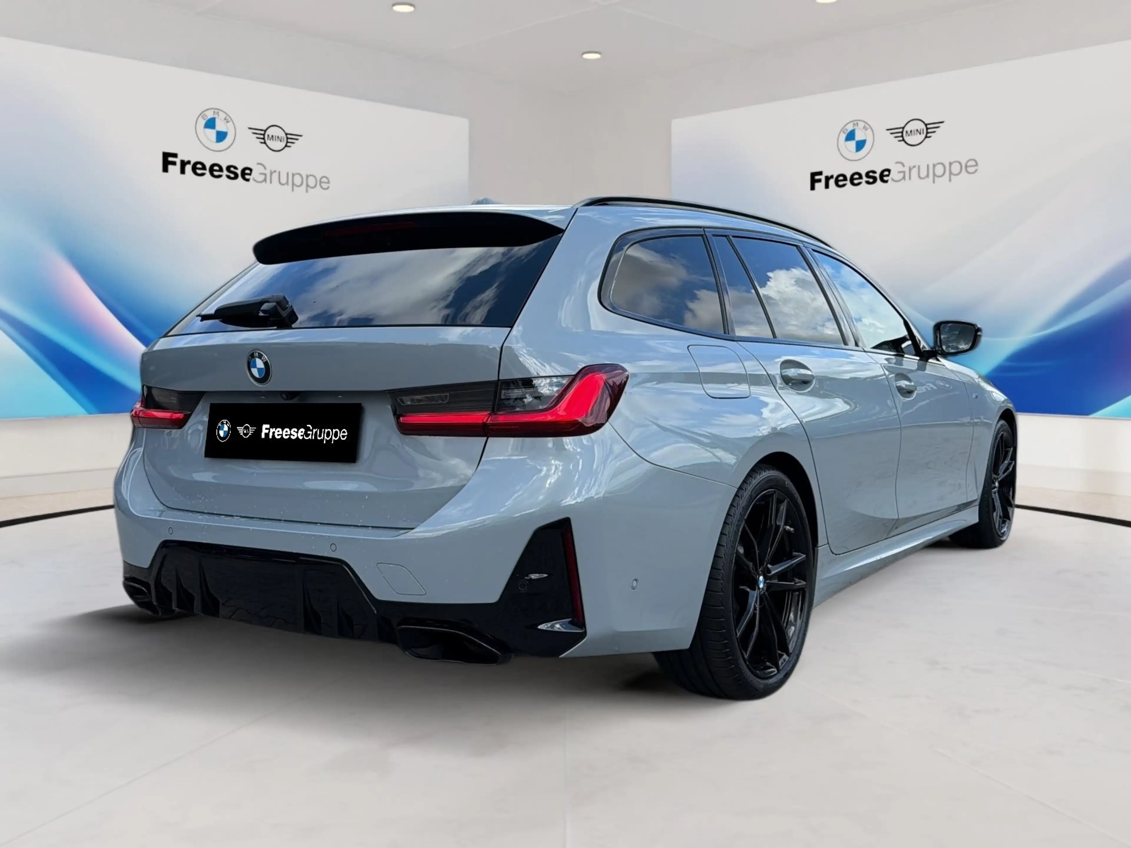 BMW 340 M340d xDrive Touring AHK HEAD-UP PANO RFK HIFI — photo 6