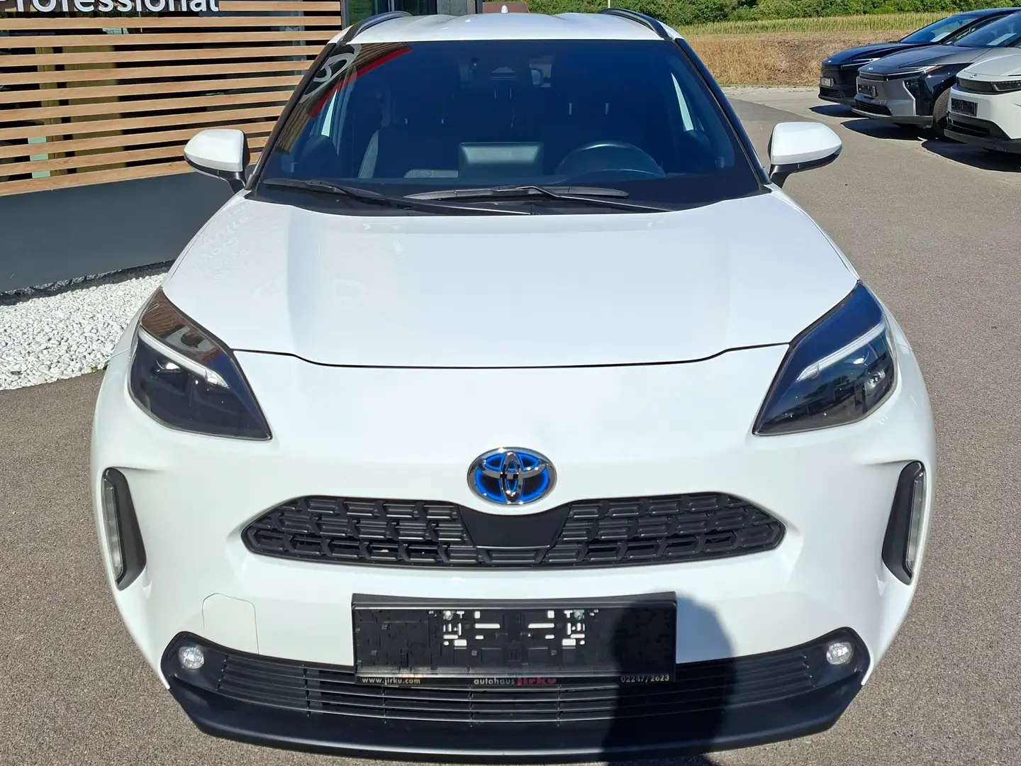 Toyota Yaris Cross Yaris Cross 1,5 VVT-i Hybrid Active Drive Aut. Weiß - 2