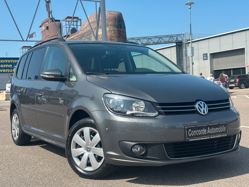 Volkswagen Touran BMT DSG PDC SHZ 7-Sitze AHK Klimaaut Tem