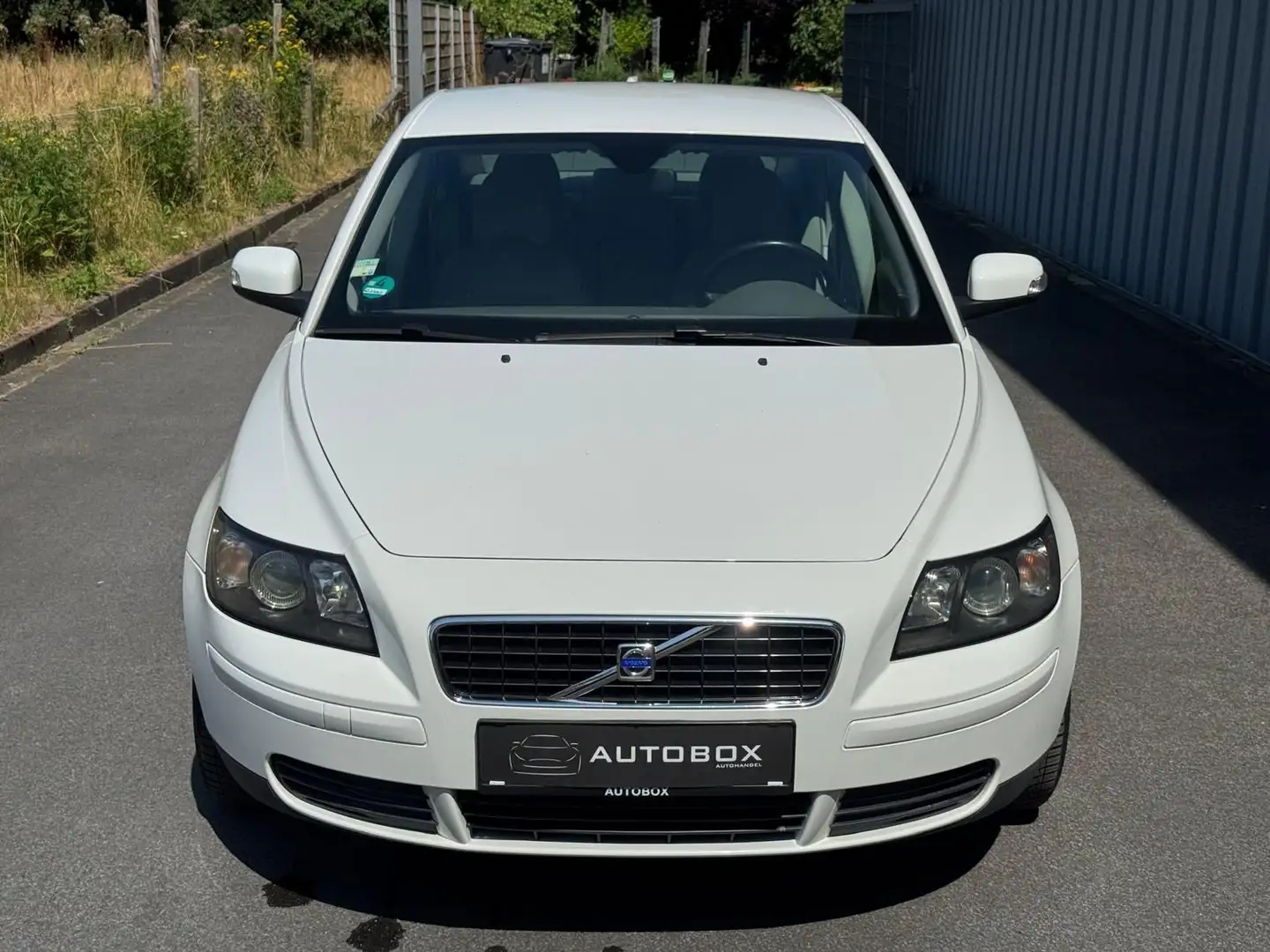 Volvo S40 Lim. 1.6 Kinetic*LEDER Weiß - 2