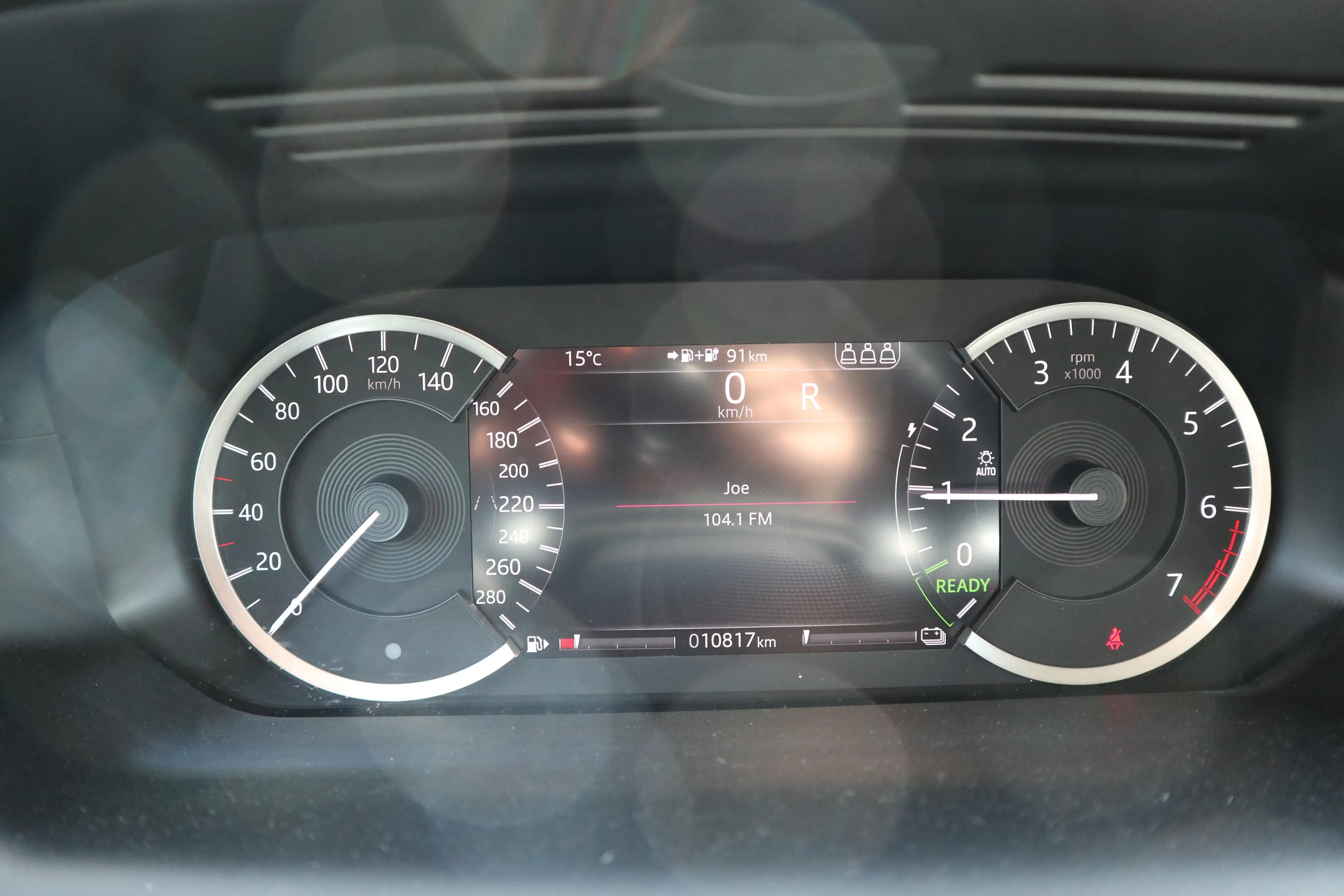 Land Rover Discovery Sport S — photo 12