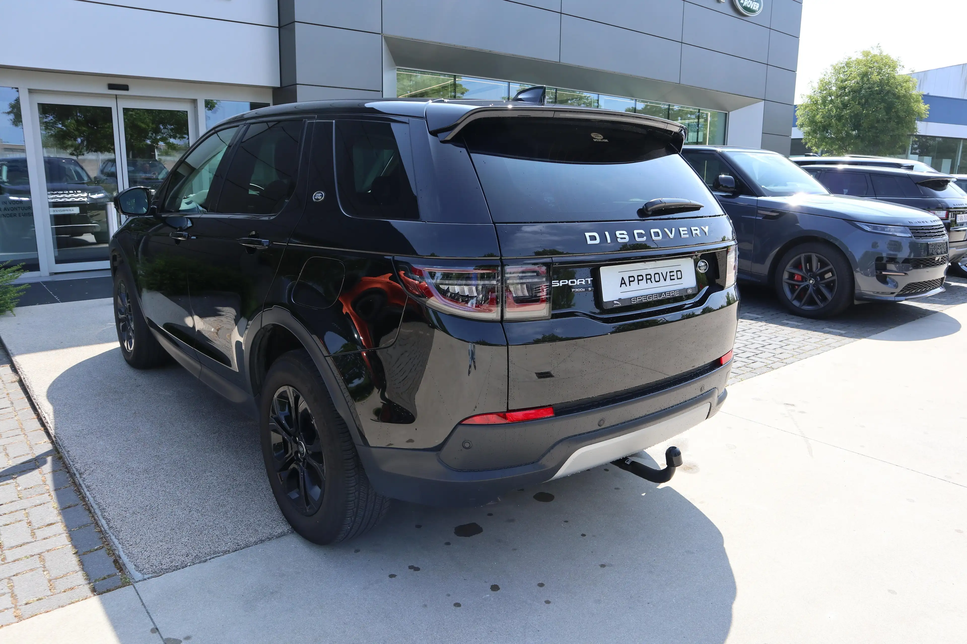 Land Rover Discovery Sport S — photo 10