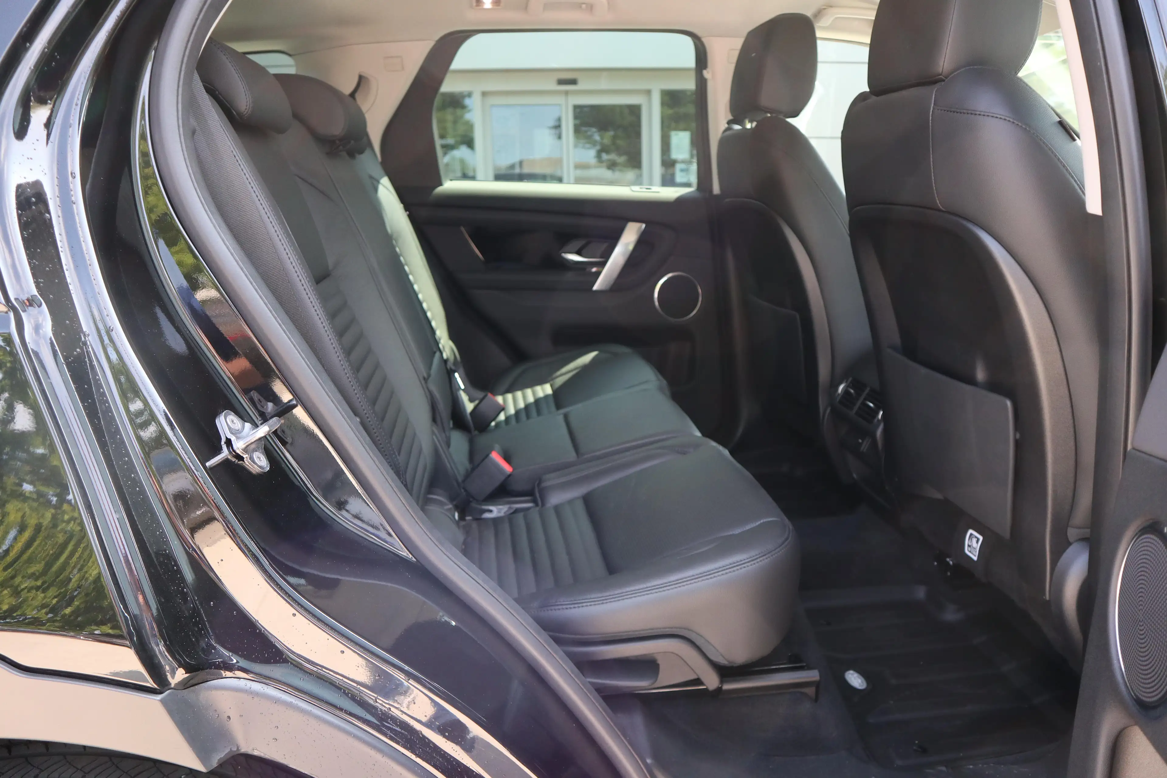 Land Rover Discovery Sport S — photo 5