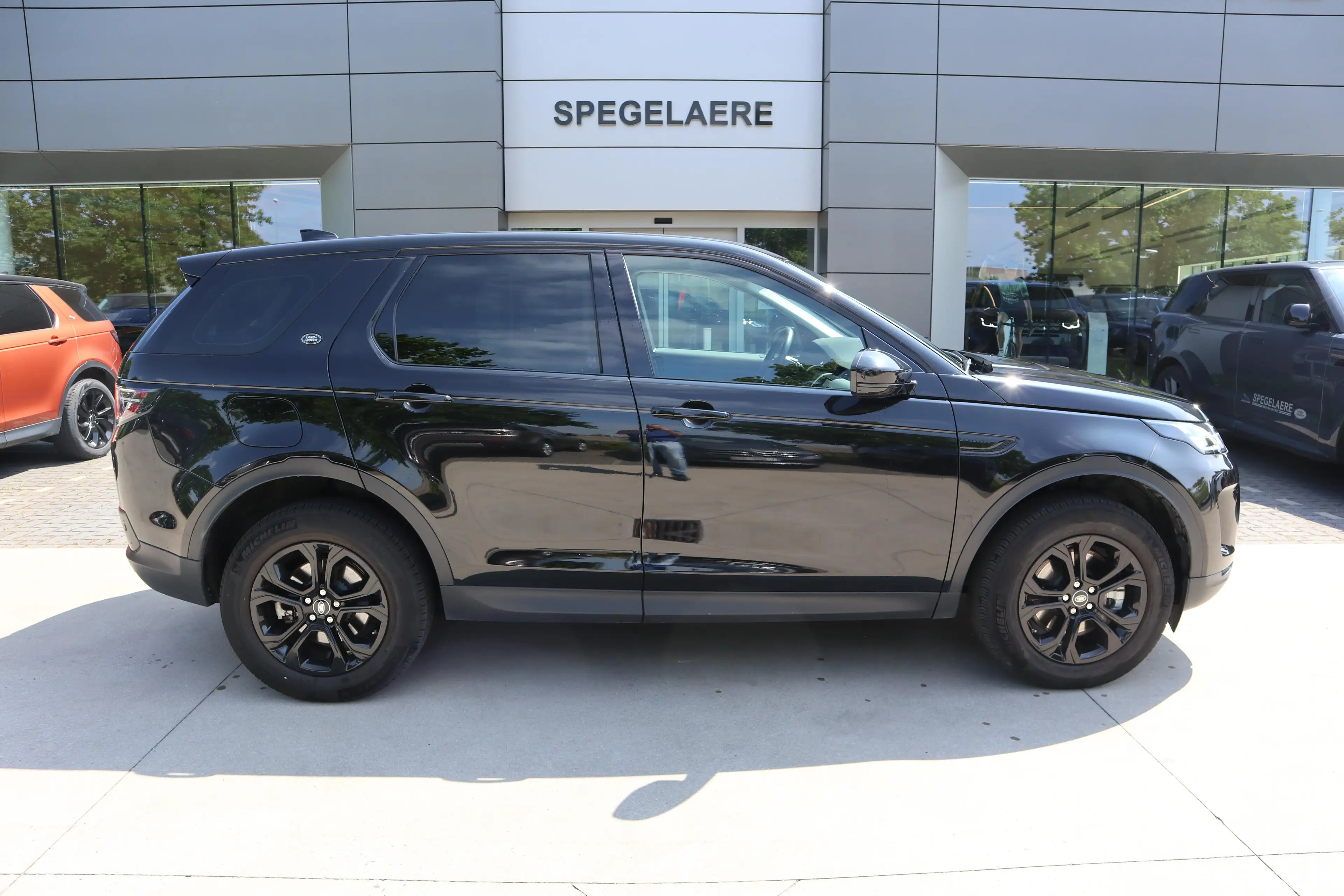 Land Rover Discovery Sport S — photo 6