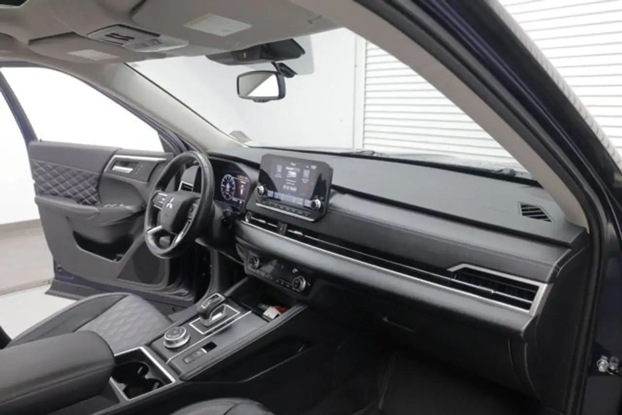 Mitsubishi Outlander снимка Mitsubishi Outlander