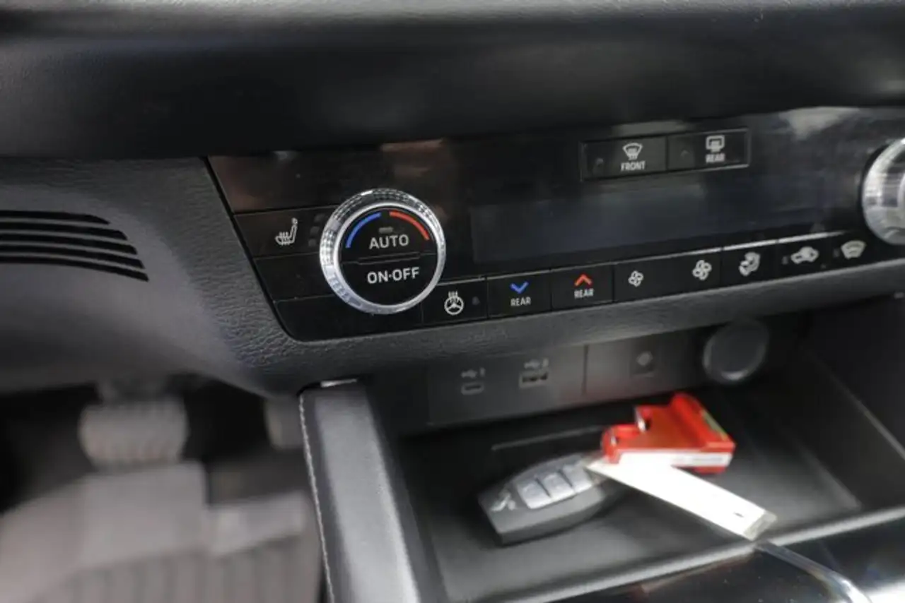 Mitsubishi Outlander снимка Mitsubishi Outlander