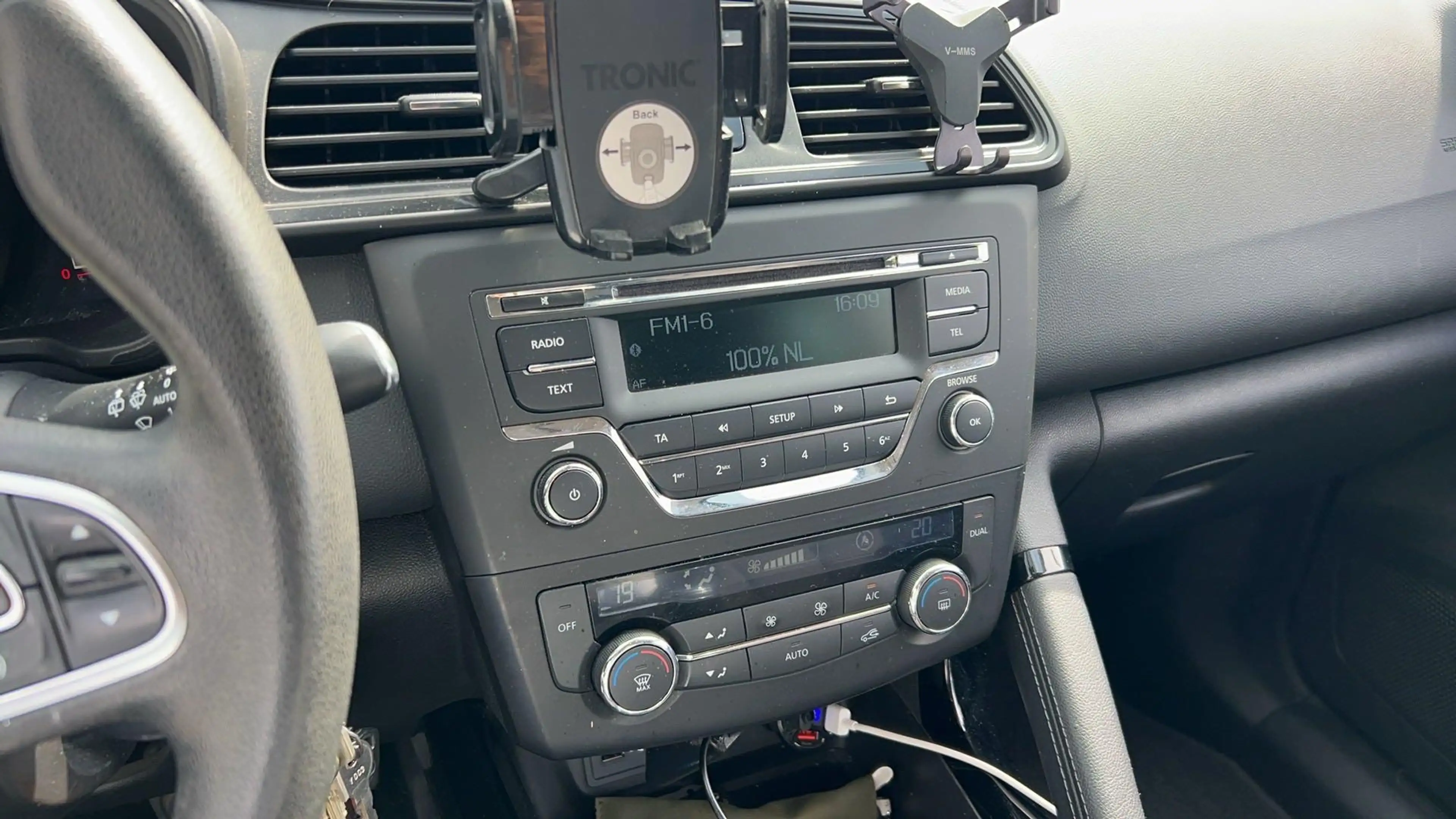 Renault Kadjar 1.2 TCe Life | Climate Control | Cruise Control | — photo 11