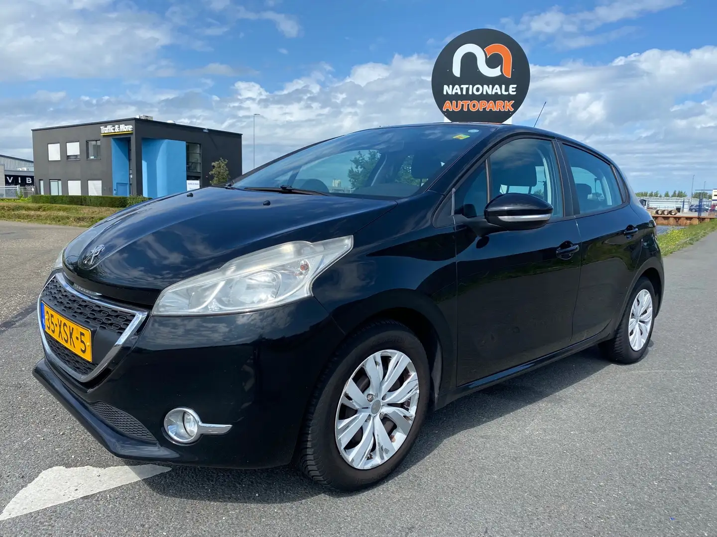 Peugeot 208 2012 * 1.2 VTi Blue Lease * NAV * AIRCO * ELEC. RA Zwart - 1