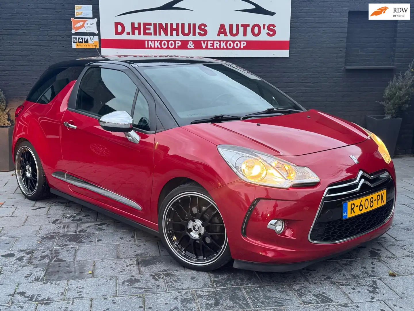 Citroen DS3 1.6 So Chic *SUPER STOERE UITVOERING* Rood - 1
