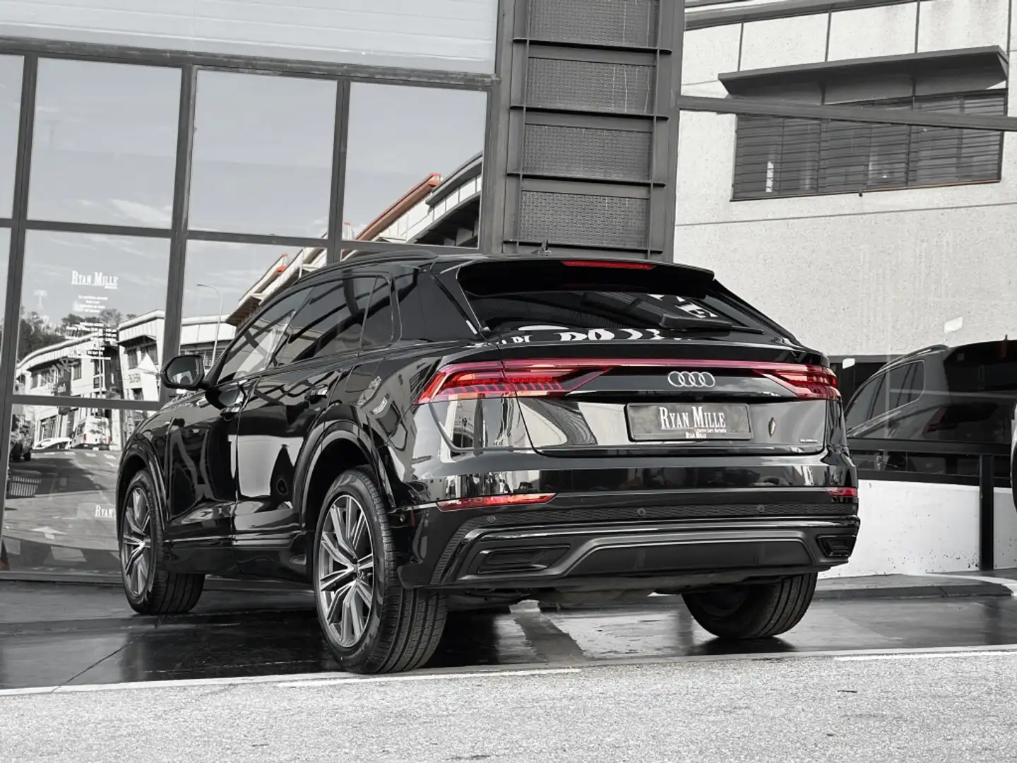 Audi Q8 60 TFSIe S line quattro Negro - 2