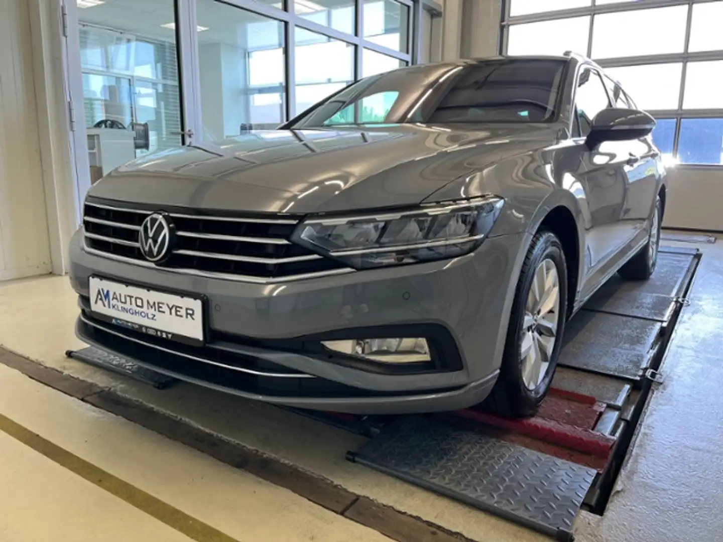 Volkswagen Passat Variant Business 2.0 TDI DSG AHK LED RFK Gris - 2