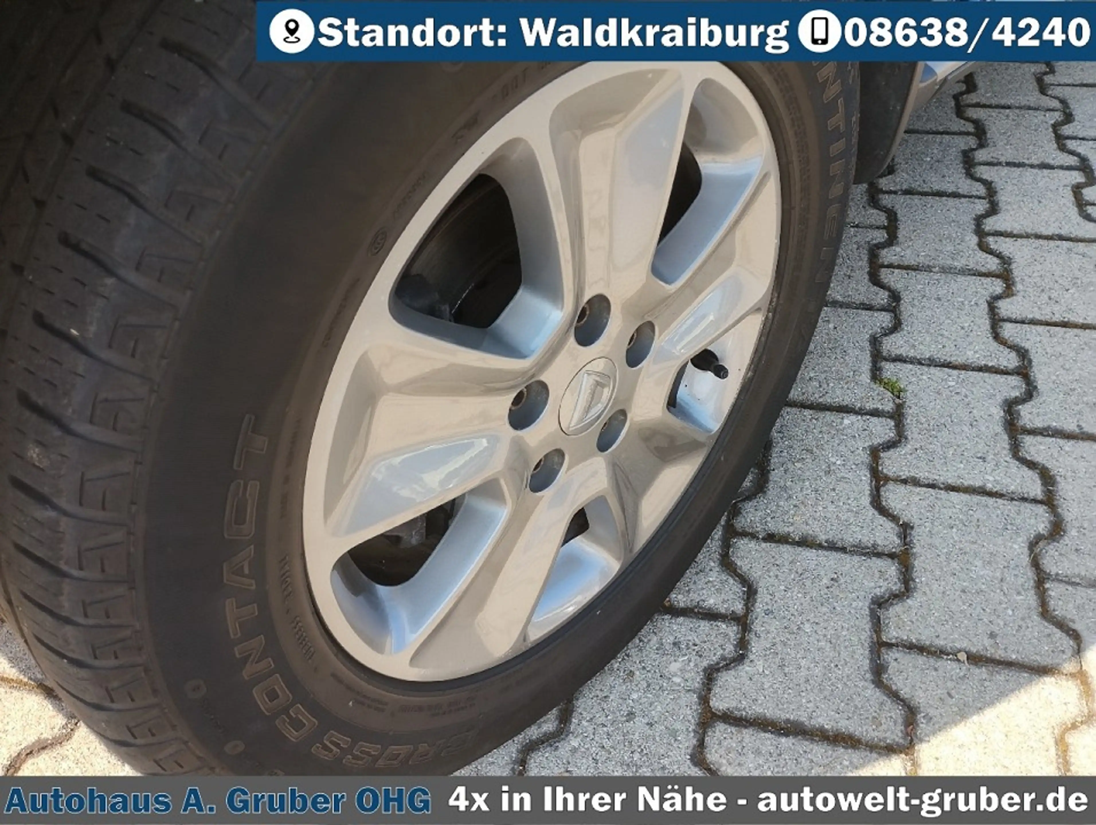 Dacia Duster TCe Explorer+Navi+Tempo+Dachreling+USB+ — photo 9