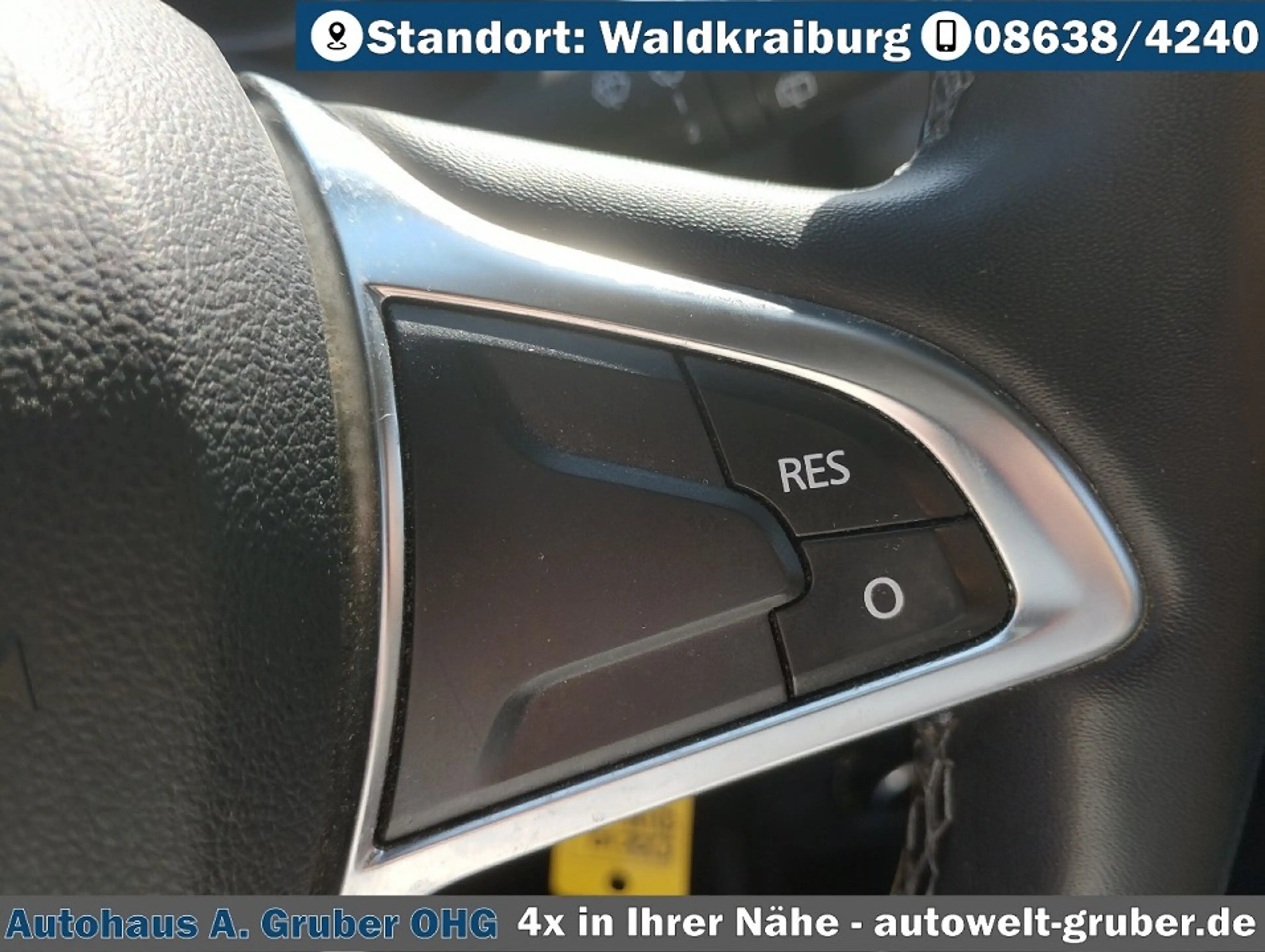 Dacia Duster TCe Explorer+Navi+Tempo+Dachreling+USB+ — photo 14