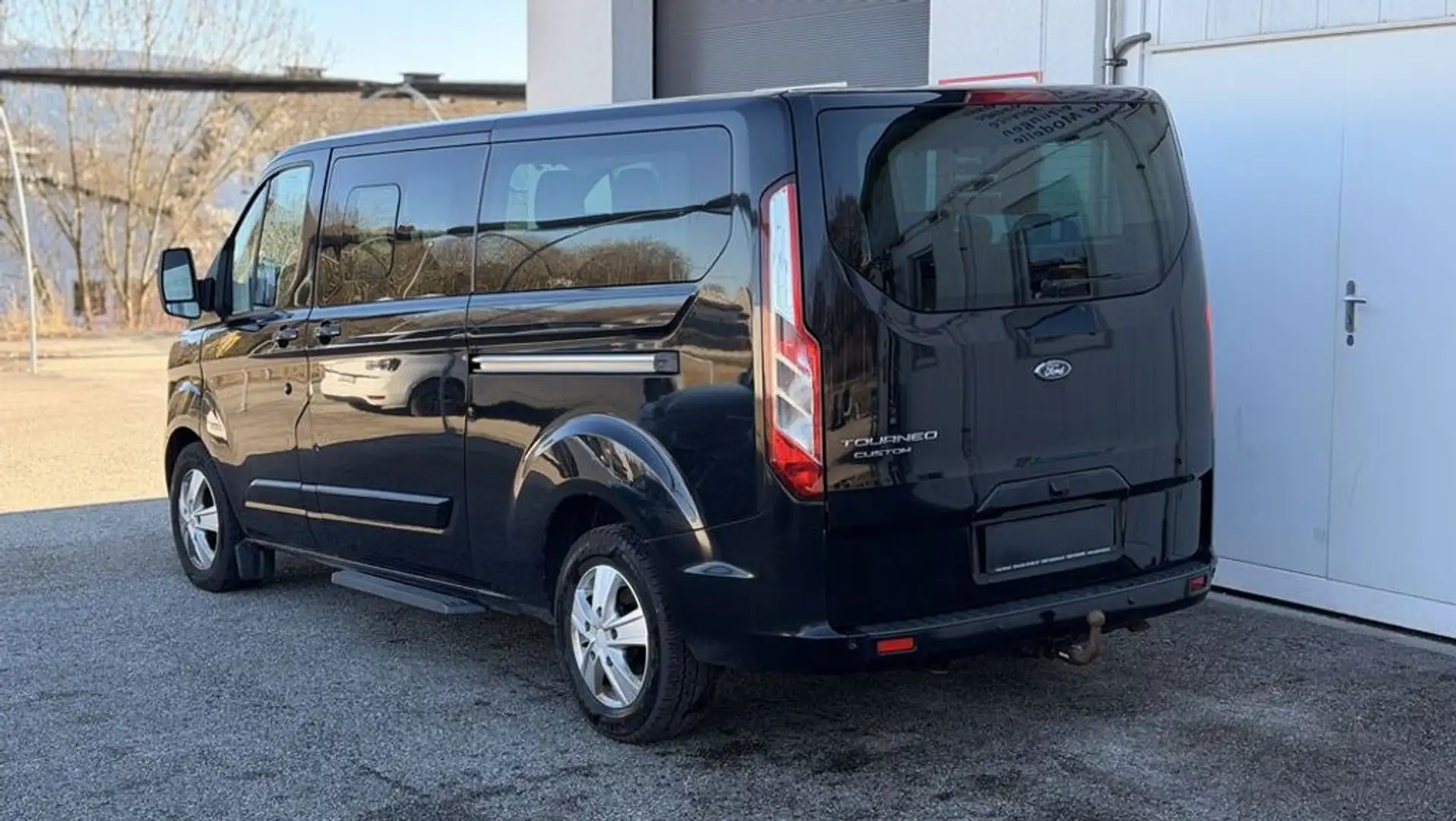 Ford Transit Custom 300 L2 Turneo Titanium Schwarz - 2