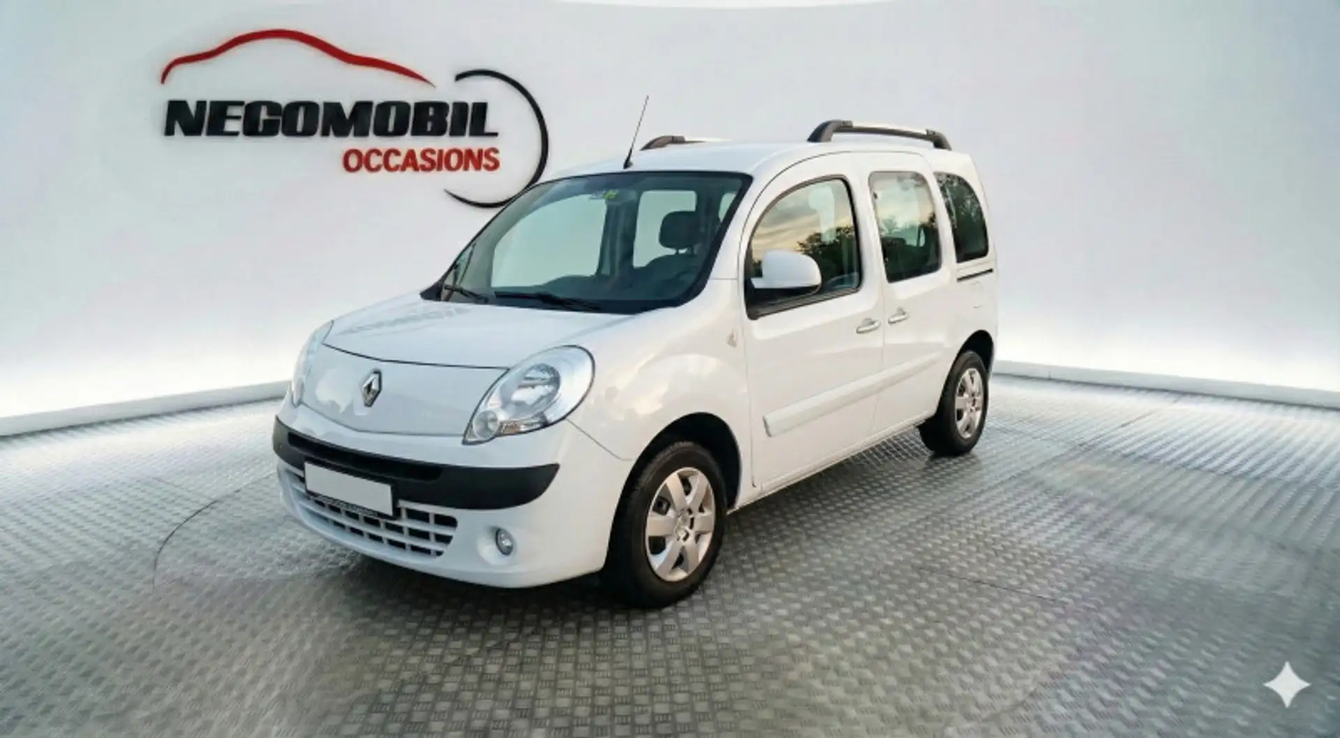 Renault Express 1.6 16V 105CH EXPRESSION Blanc - 1