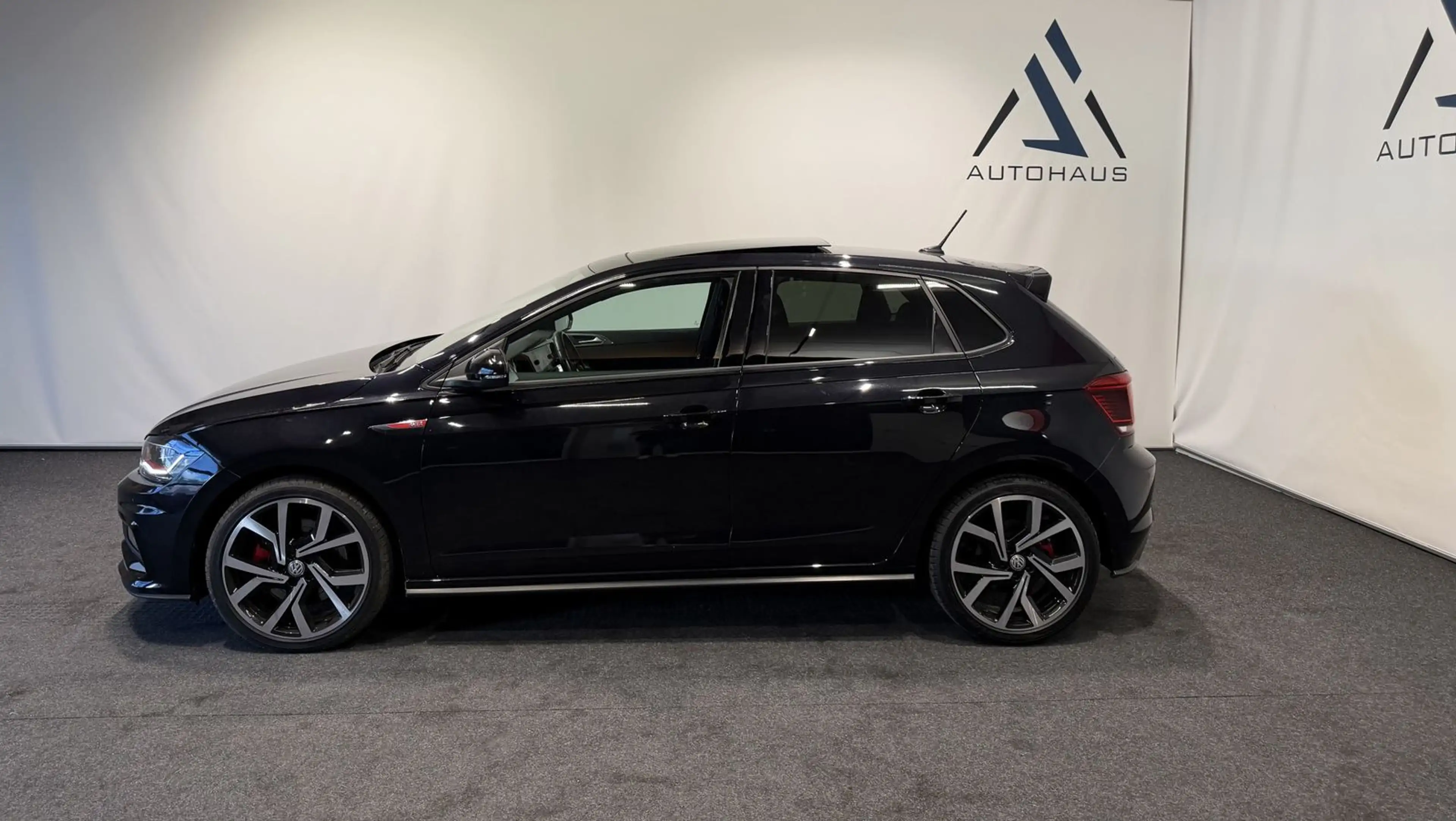 Volkswagen Polo GTI Autom 1.Hand Virtuelle PANO Navi LED — photo 4