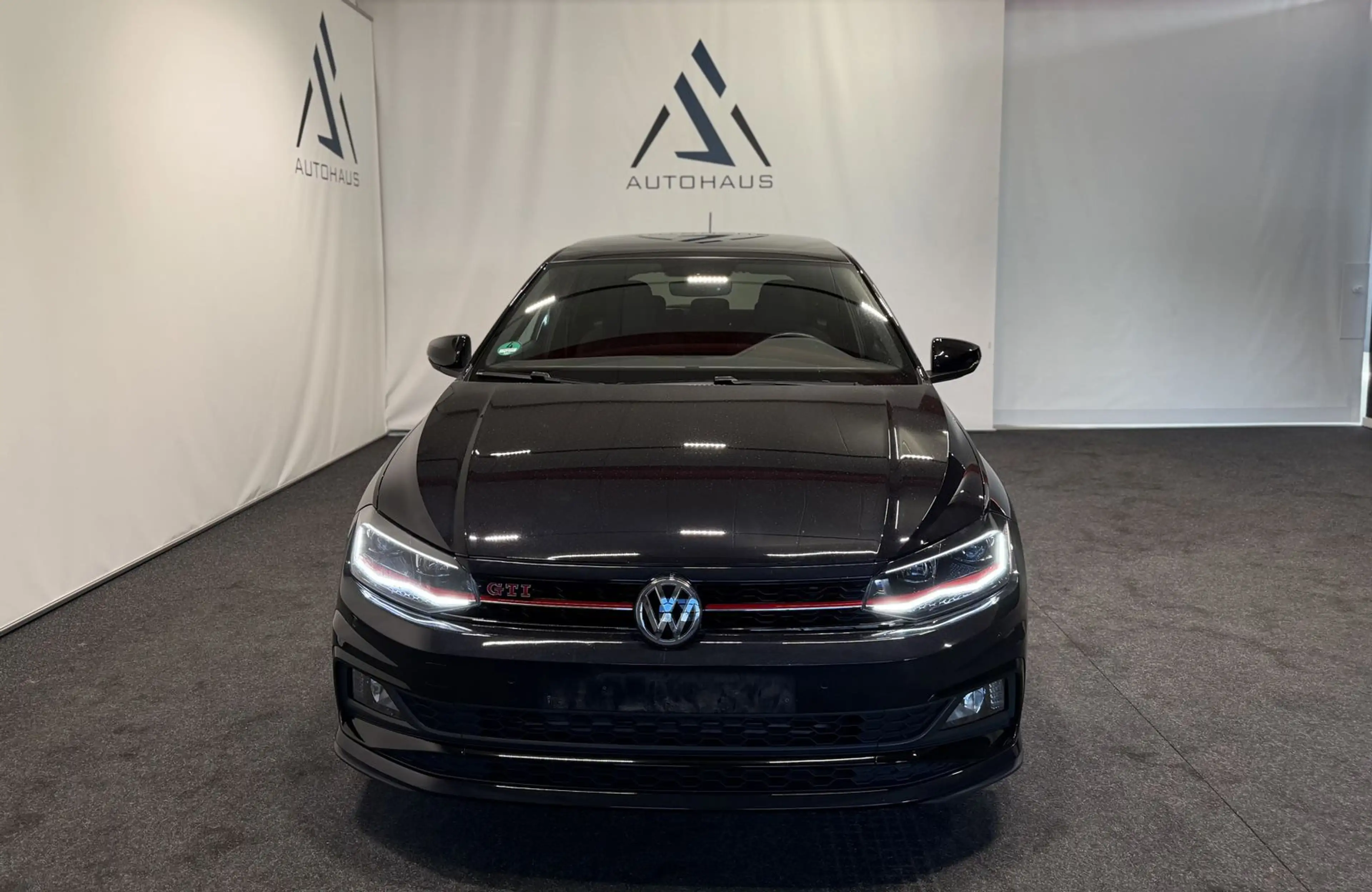 Volkswagen Polo GTI Autom 1.Hand Virtuelle PANO Navi LED — photo 3