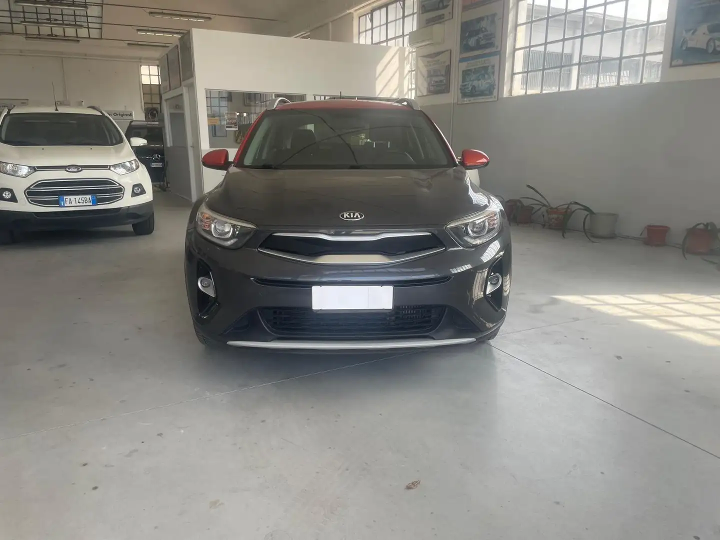 Kia Stonic Stonic 1.0 t-gdi Urban Adas Pack 120cv my18 Gris - 2