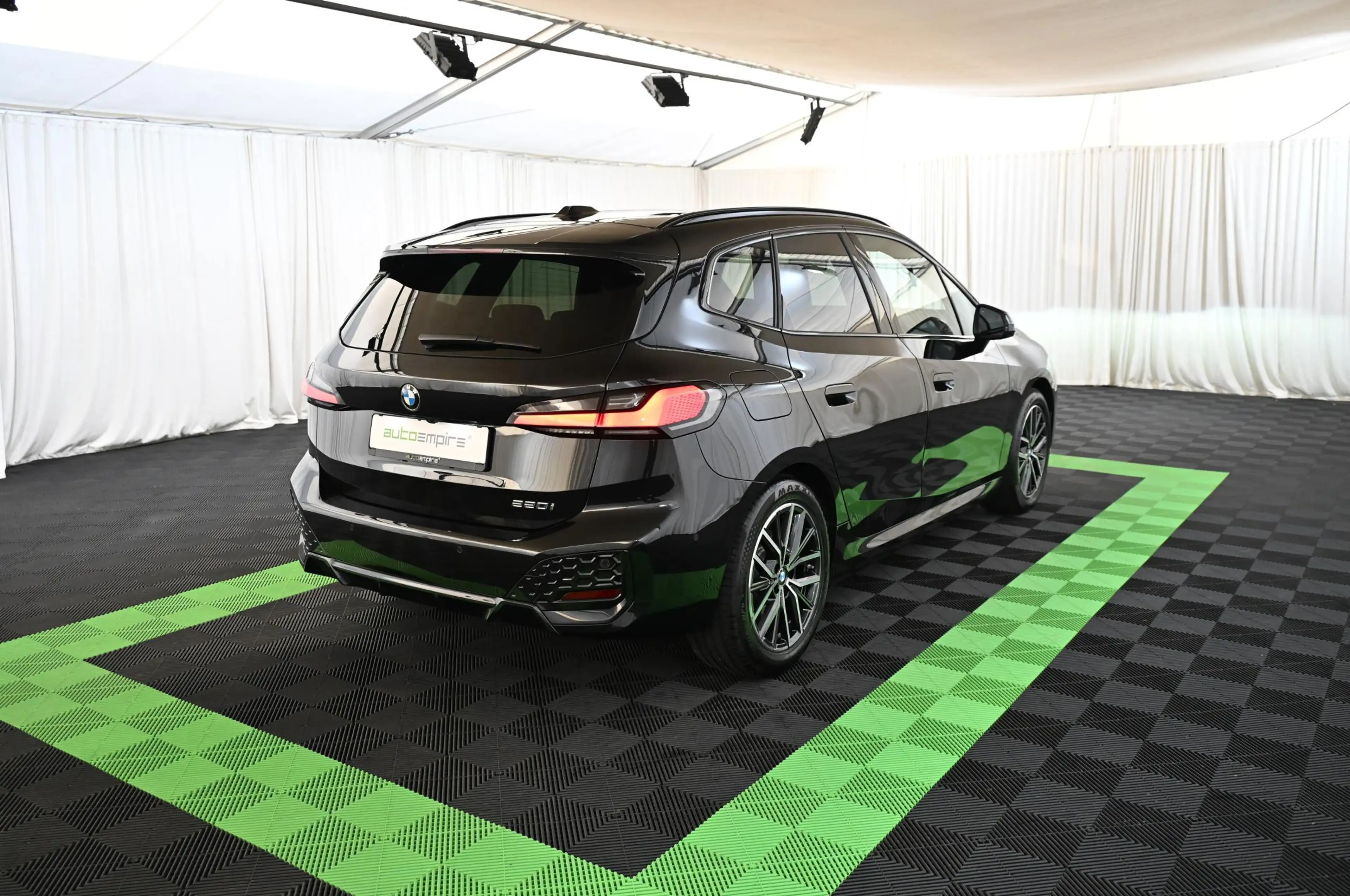 BMW 220 M-Sport Innovations & Travel Paket/18 — photo 5
