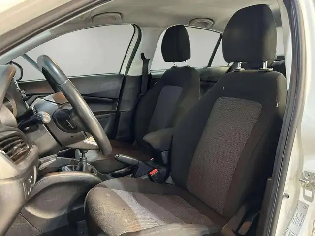 Fiat Tipo view 12