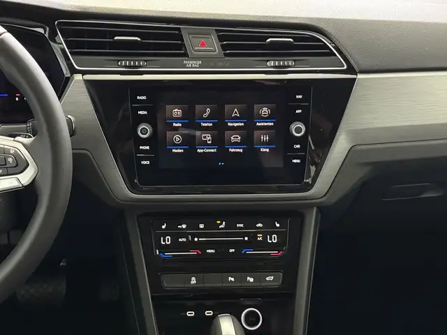 Volkswagen Touran view 11