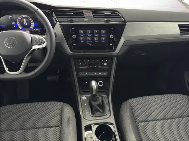 Volkswagen Touran view 10